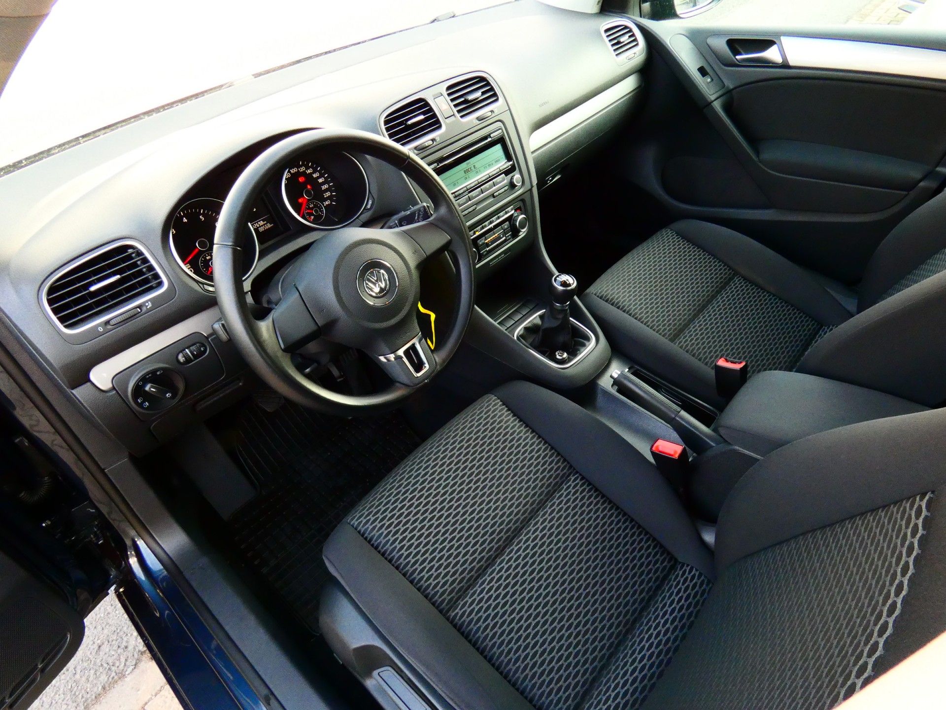 Volkswagen Golf, 1.2 TSI 63KW - fotka 5