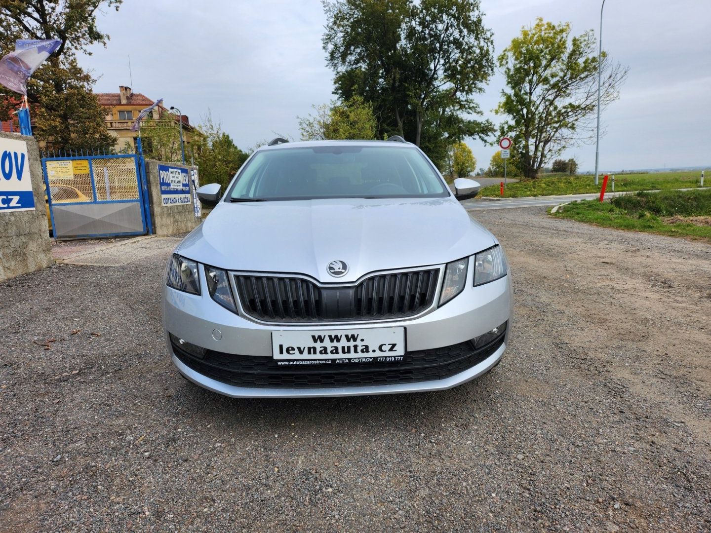 Škoda Octavia, 1.6 tdi kombi - fotka 2