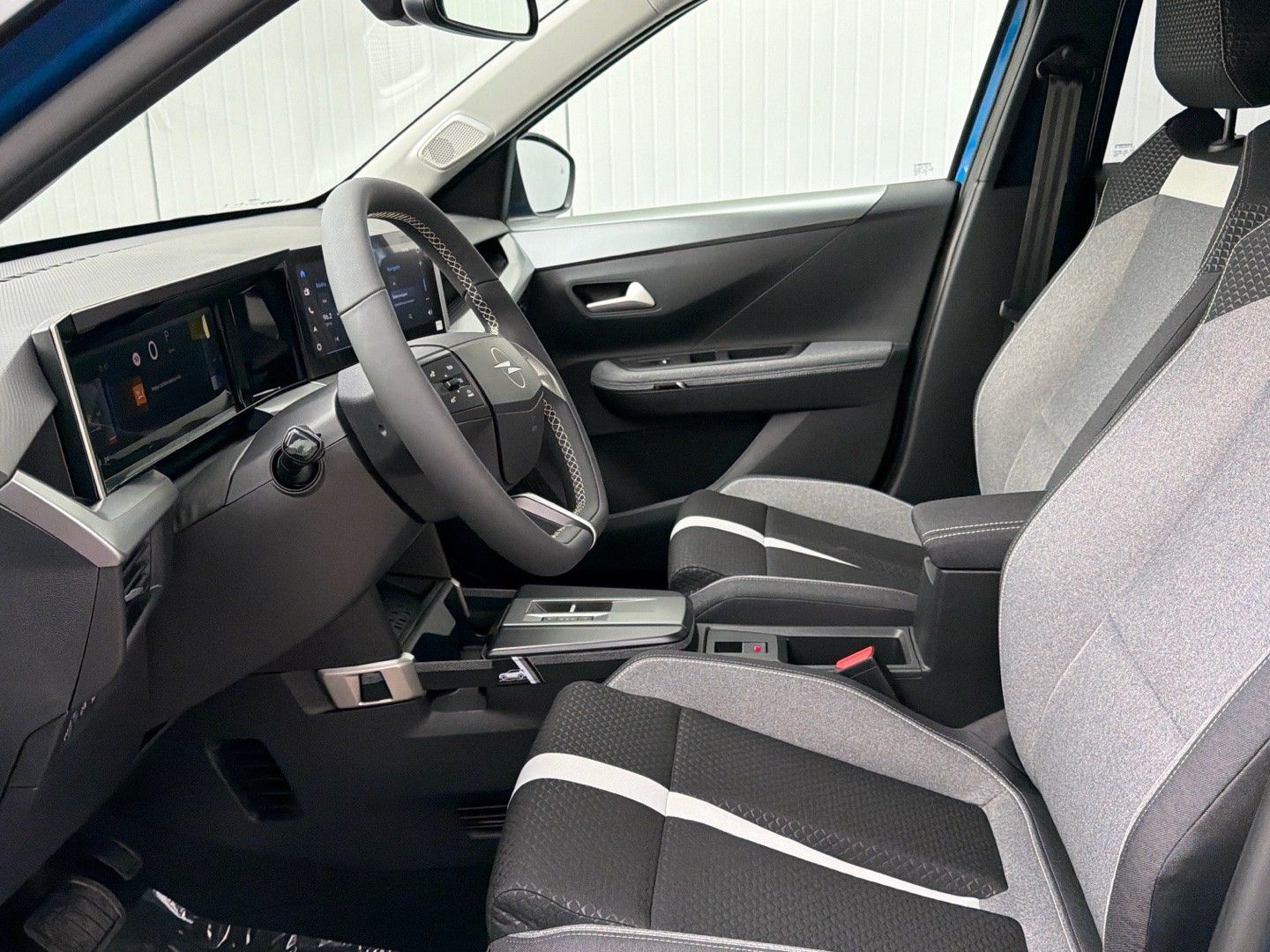 Opel Frontera, 1.2Hybrid Turbo 110k 81kW GS - fotka 5