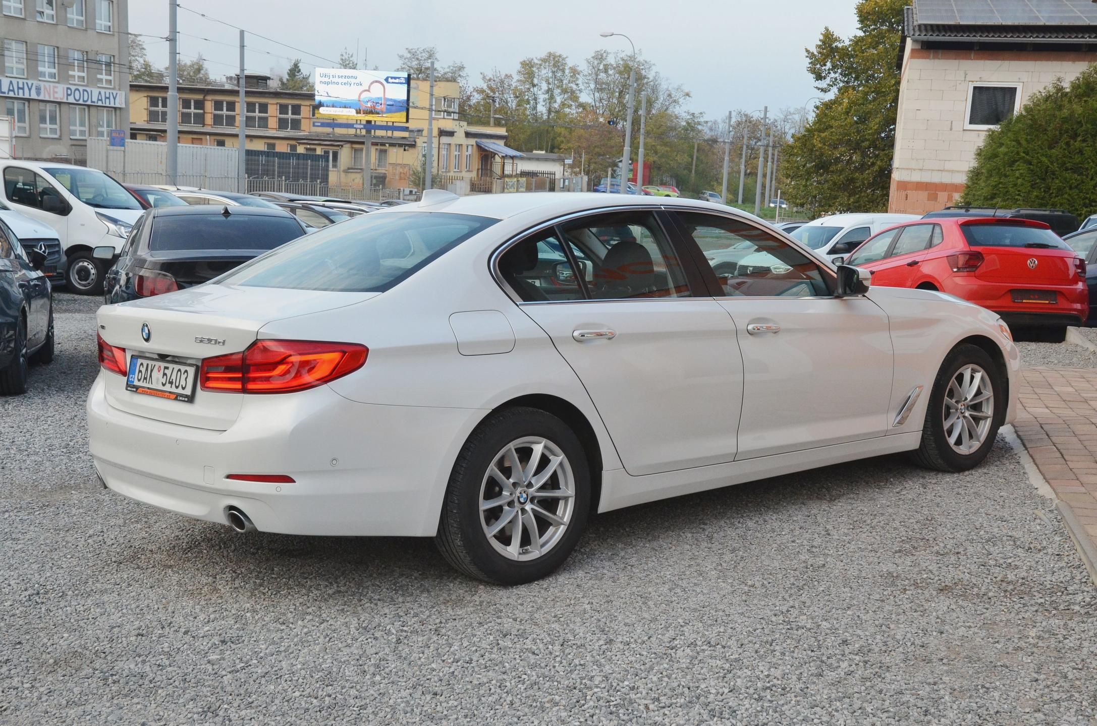 BMW Řada 5, 520d xDrive 140kW / ČR / DPH - fotka 6