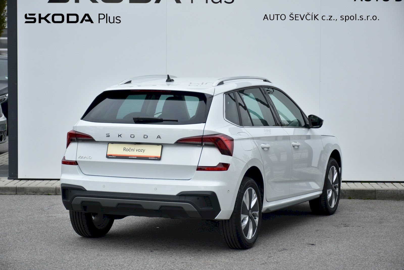Škoda Kamiq, Top Selection 1.0 TSI 85kW DSG - fotka 2