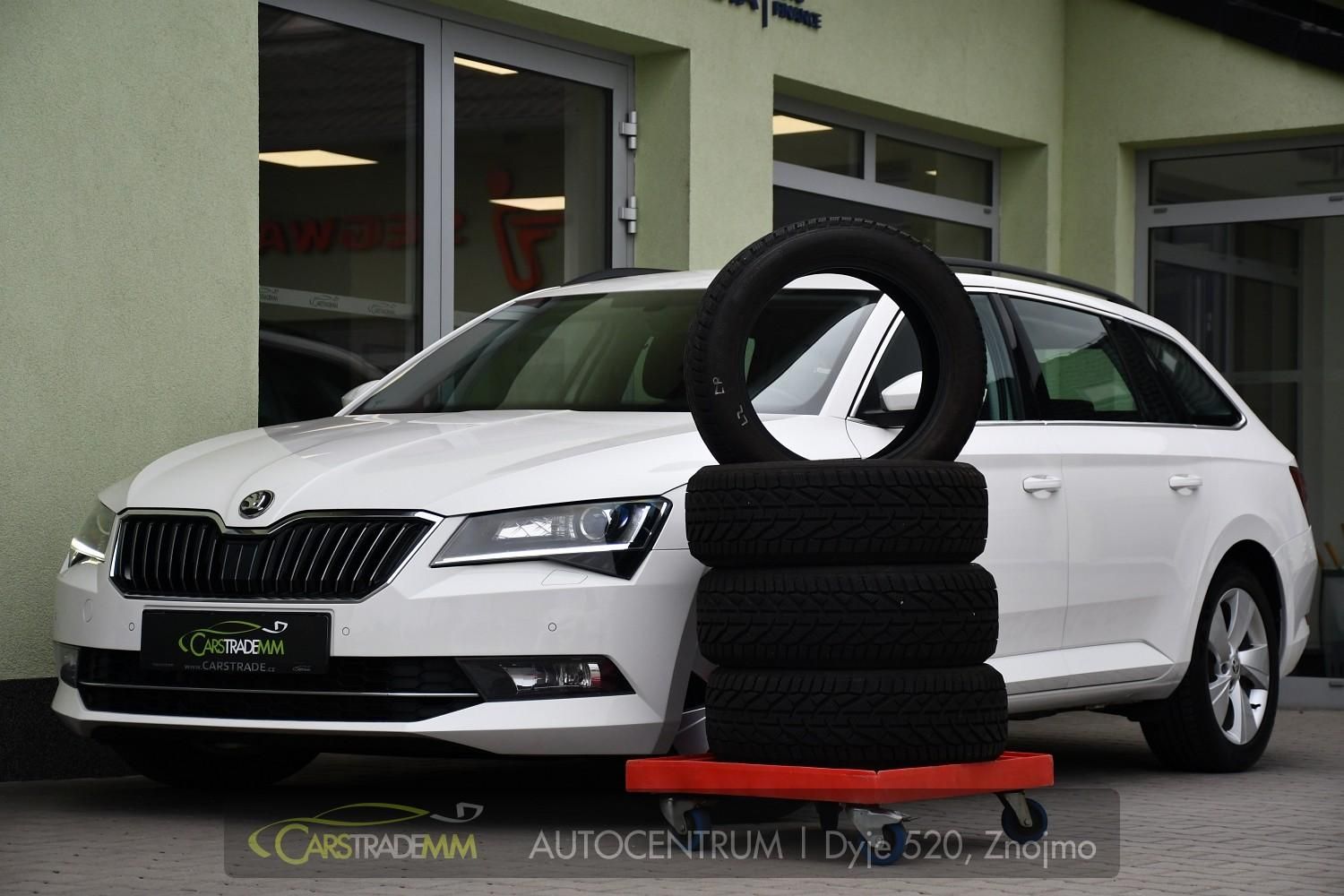 Škoda Superb, 2.0TDi DSG TAŽNÉ CANTON - fotka 2
