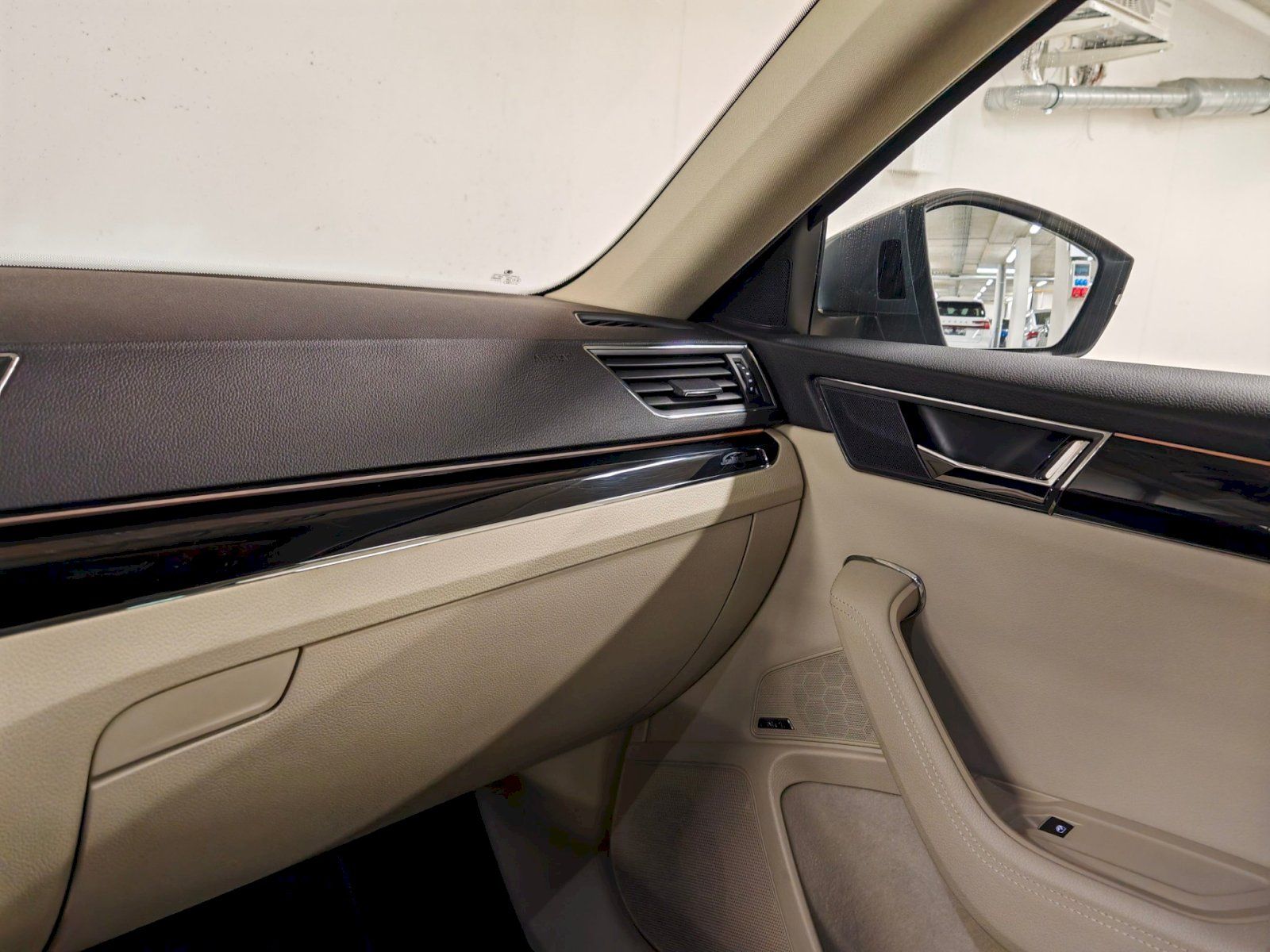 Škoda Superb, iV 1.4 TSI 160 kW DSG L&K - fotka 6
