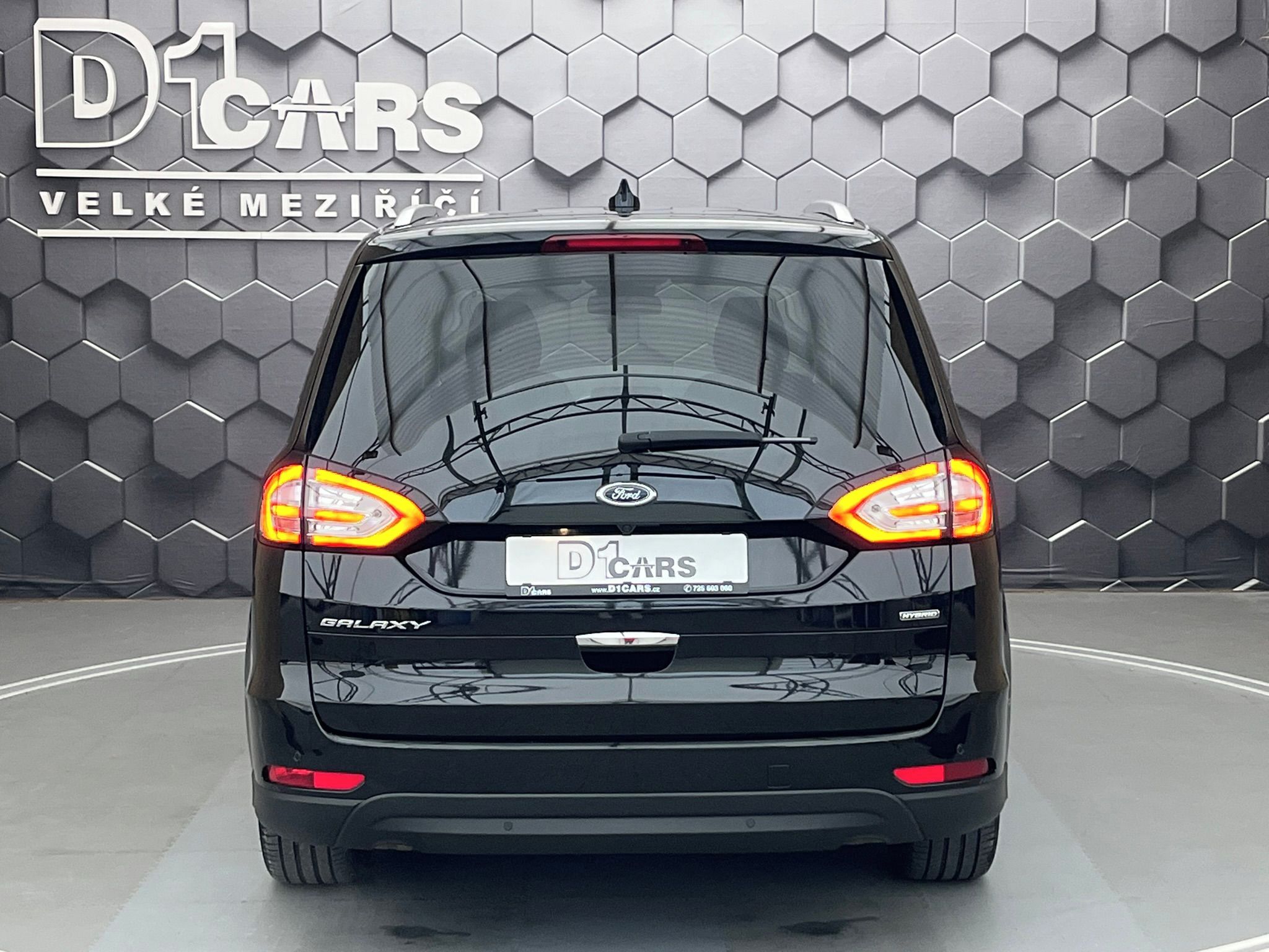 Ford Galaxy, 2.5 HEV TITANIUM LED 7míst - fotka 3