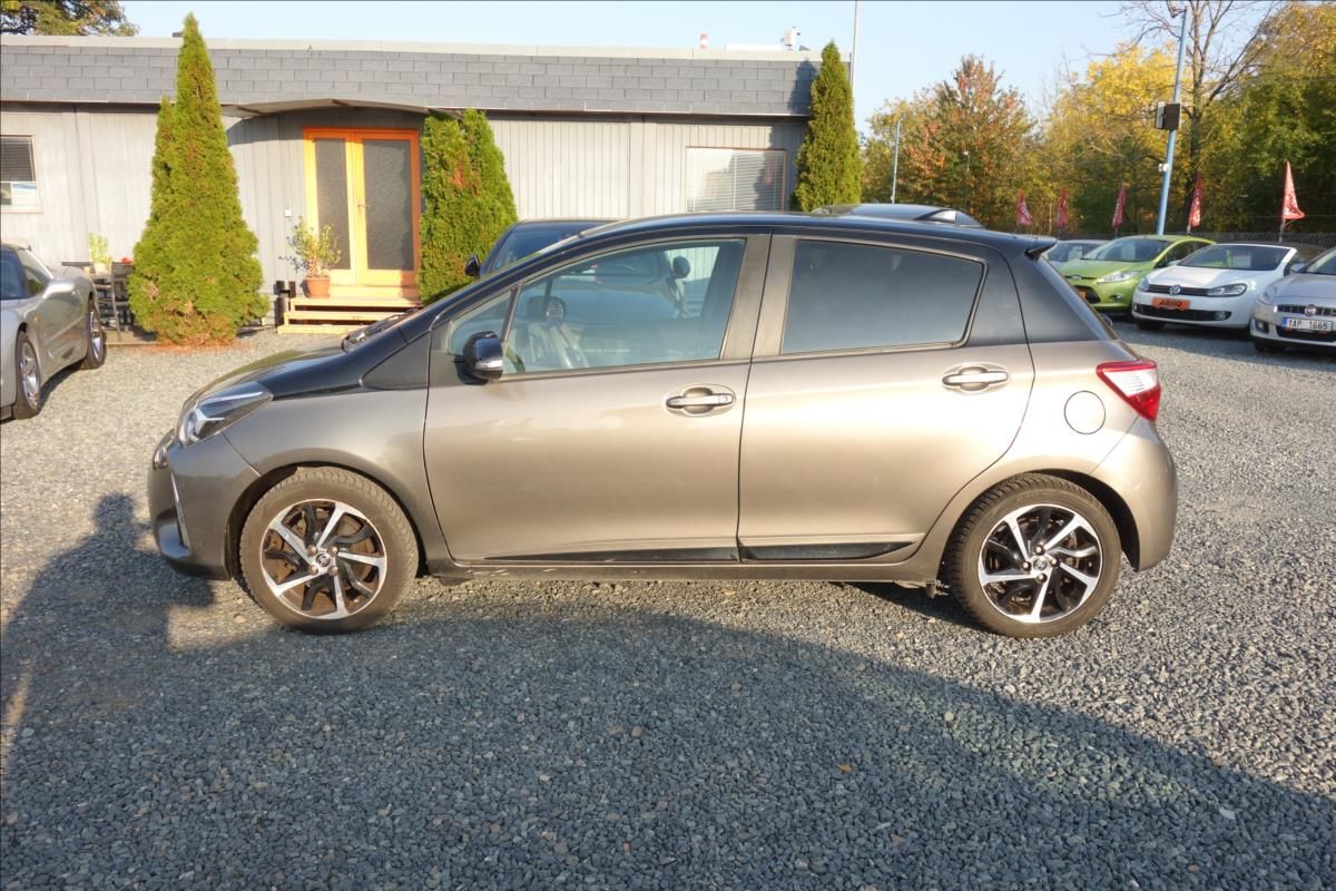 Toyota Yaris, 1,5 i, ČR, HYBRID, SELECTION. - fotka 3