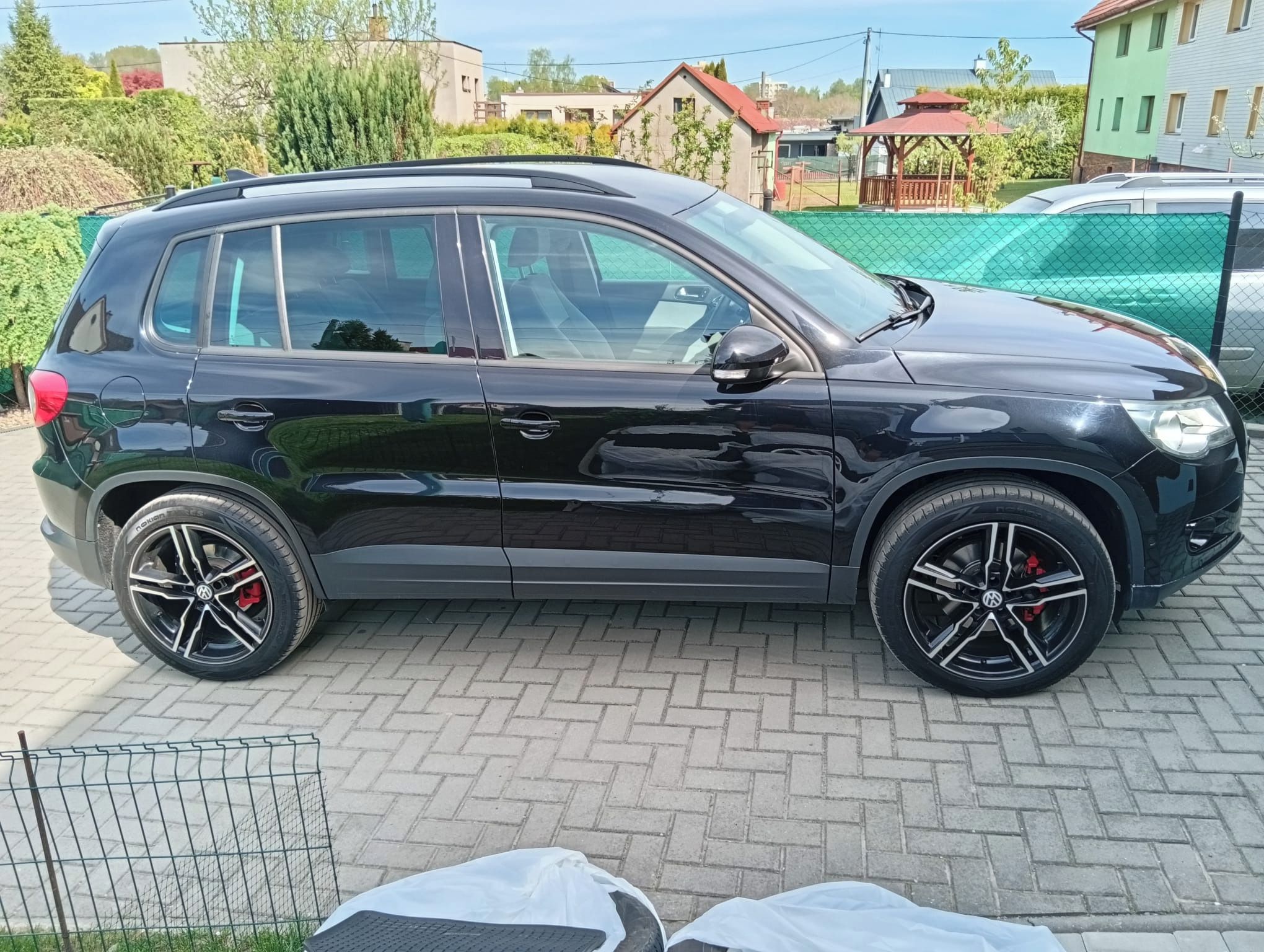 Volkswagen Tiguan, 1.4 TSI, garážované, 2x kola - fotka 2