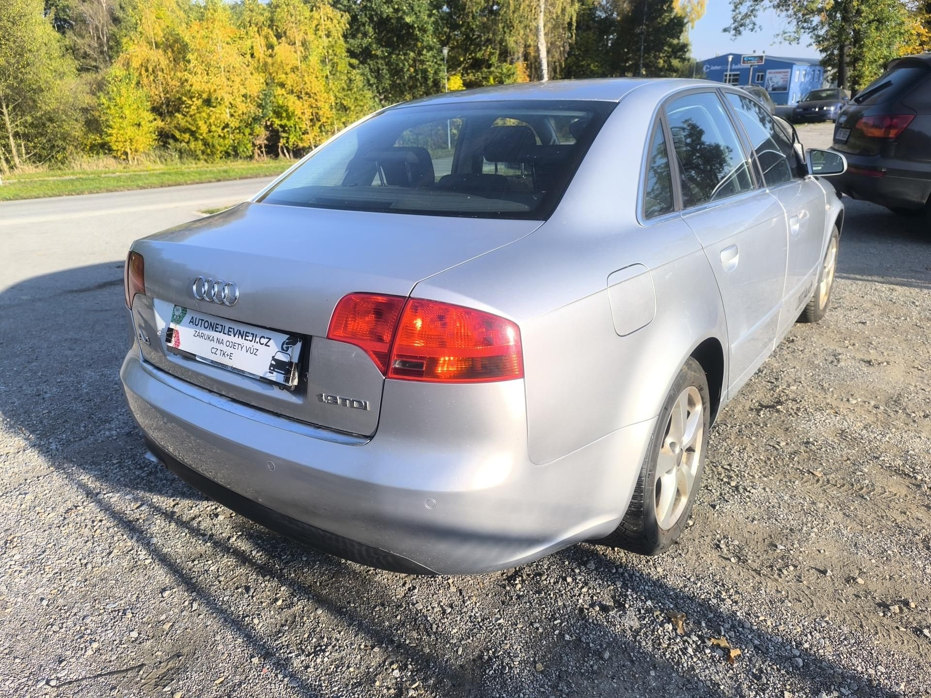 Audi A4, 1,9TDI BEZ DPF,KRÁSNÁ,SERVISKA - fotka 4
