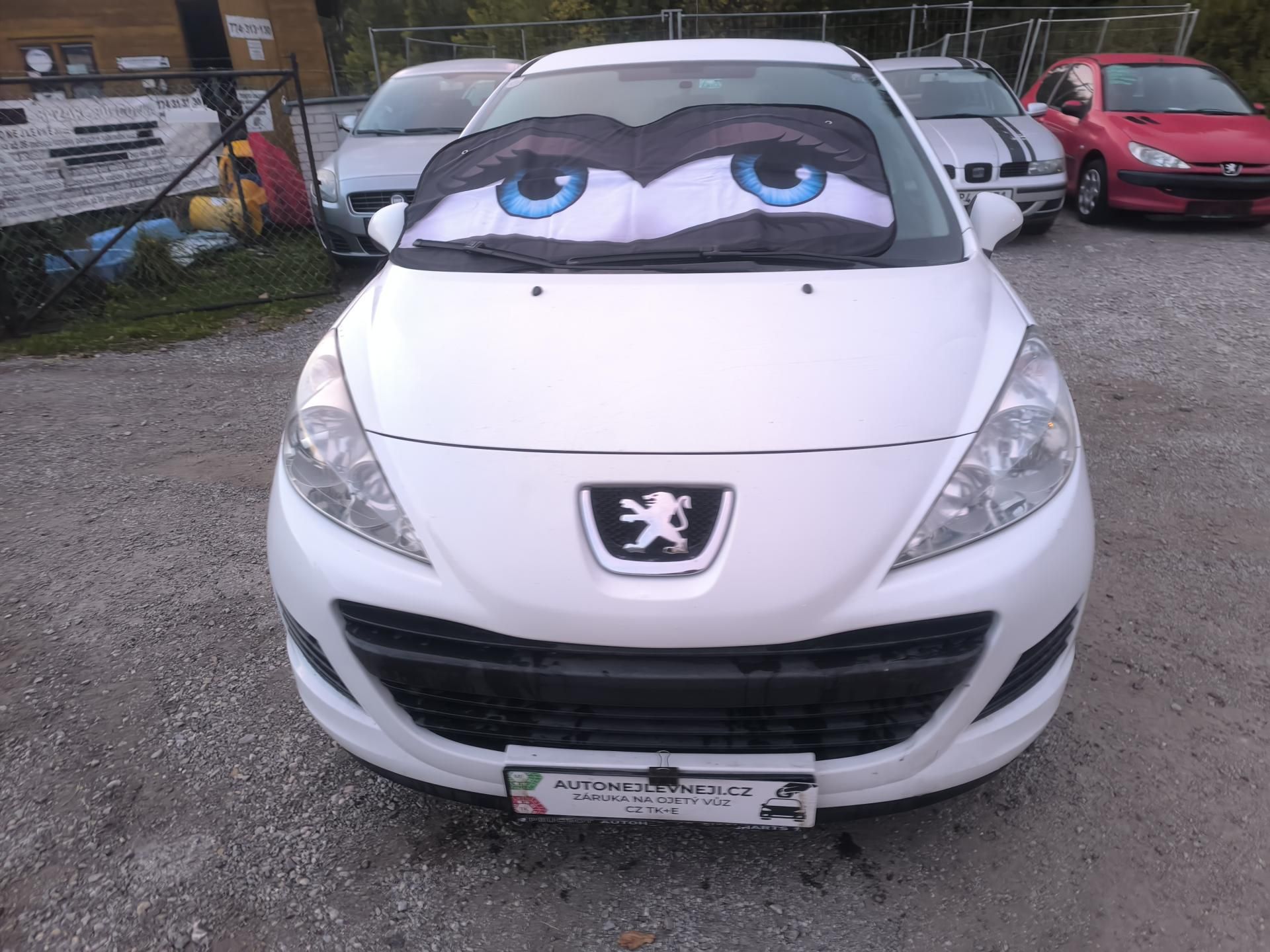 Peugeot 207, 1,4i54KW,PĚKNÝ,120KM,1MAJ63LET - fotka 2