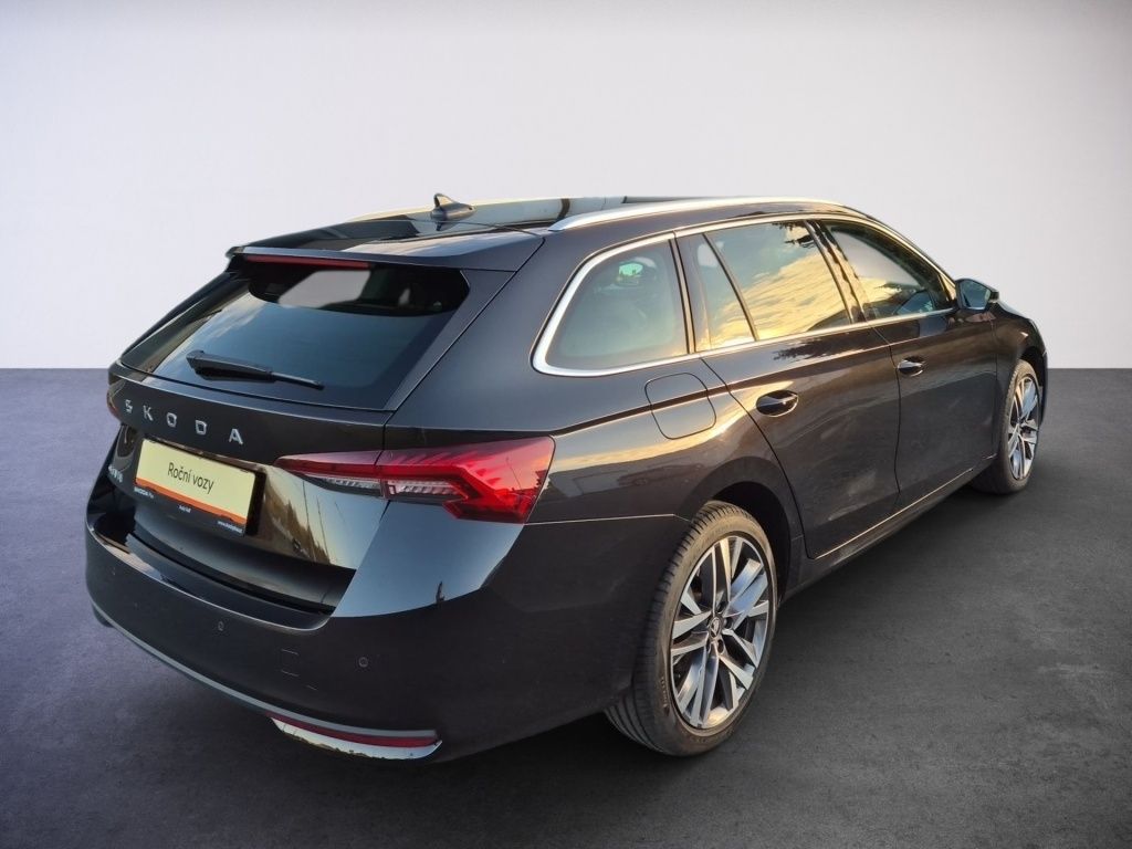 Škoda Octavia, Top Selection 1.5 TSi M-HEV 11 - fotka 3