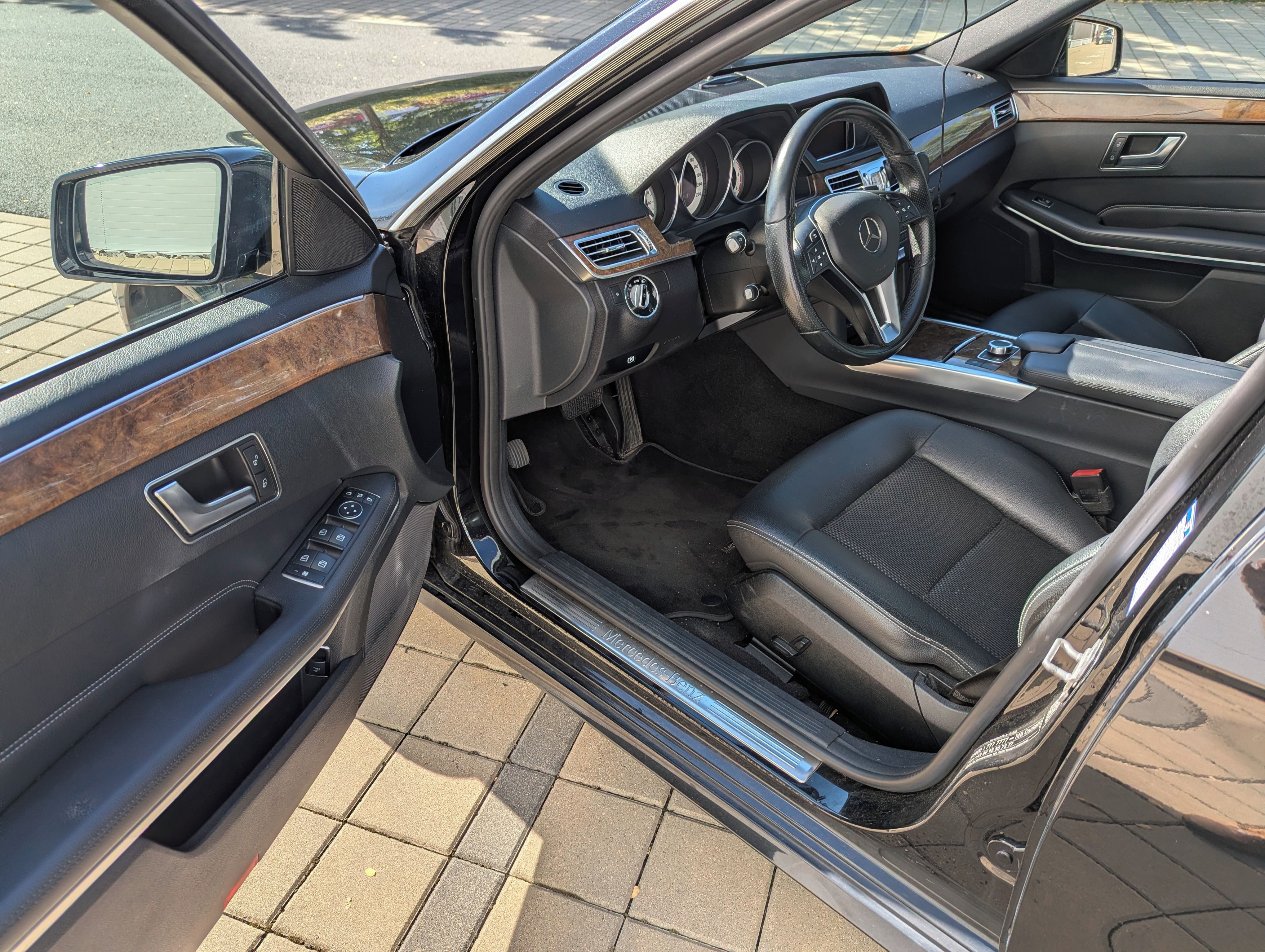 Mercedes-Benz Třídy E, E 200 BLUETEC (2.2, 100 kW) - fotka 5