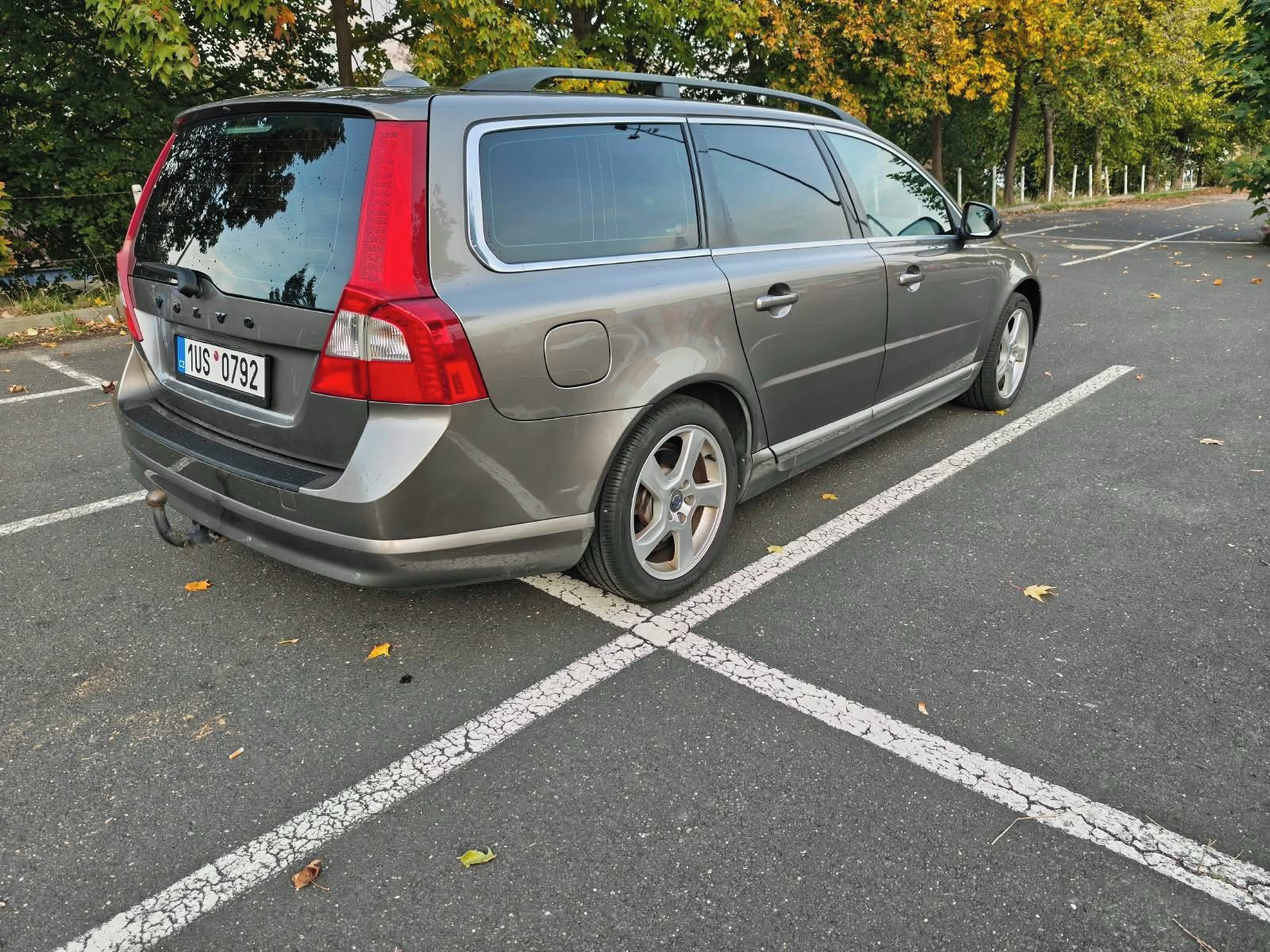 Volvo V70, Volvo V70 2010 2.4 D5 136 KW - fotka 4