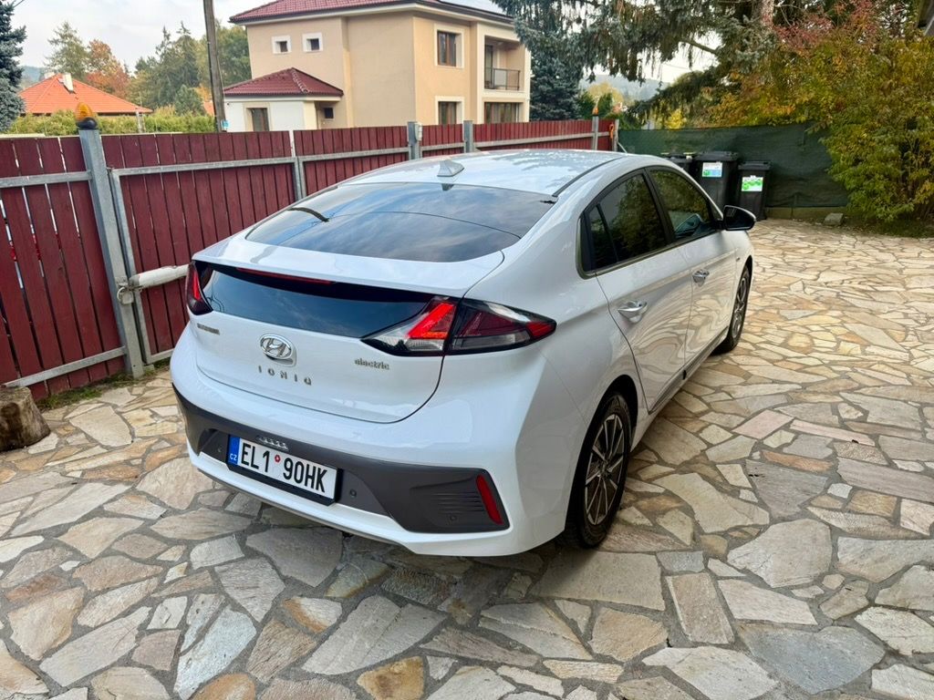 Hyundai Ioniq - fotka 4