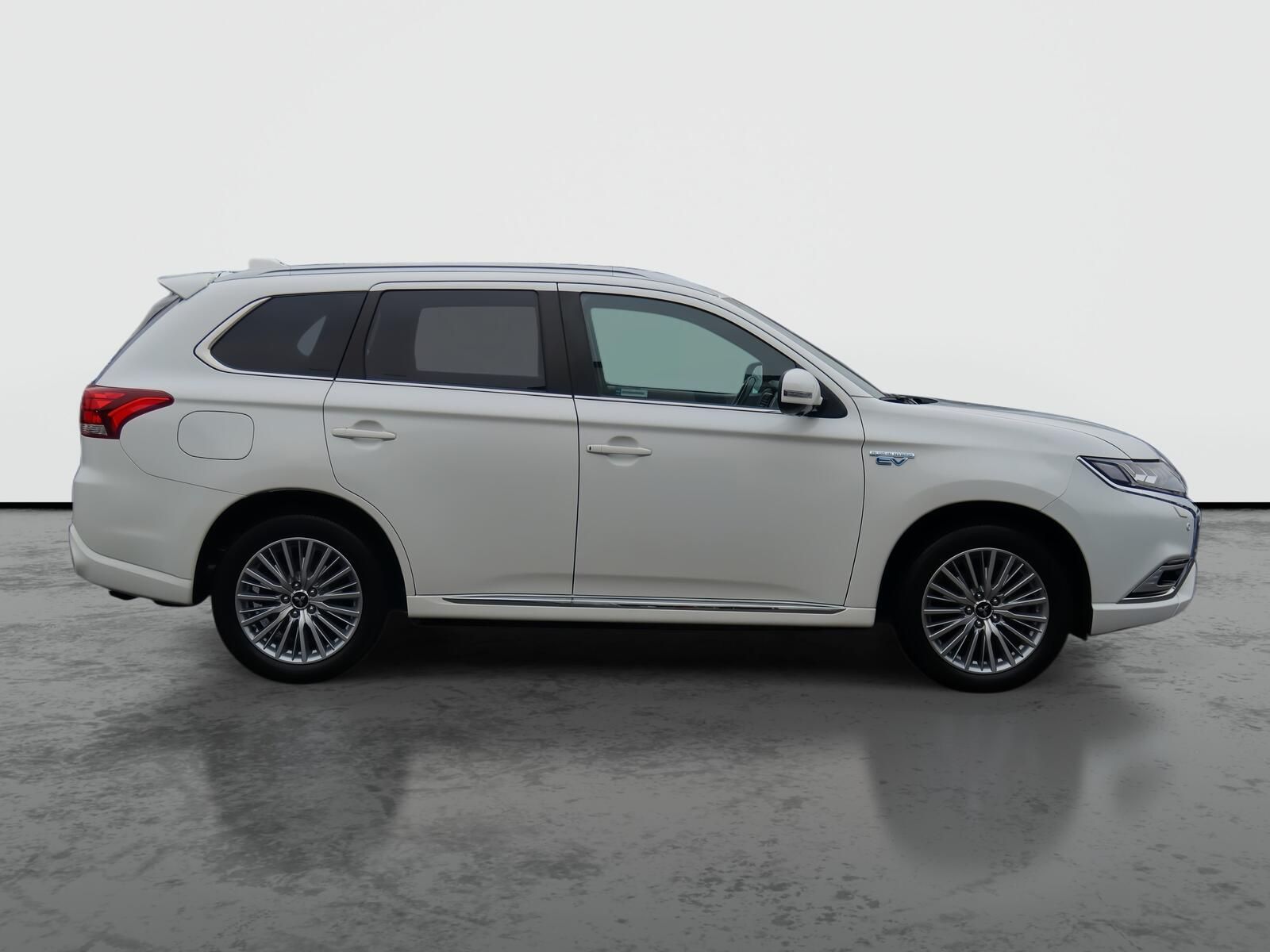 Mitsubishi Outlander, 2.4 PHEV, Instyle, 4X4 - fotka 6