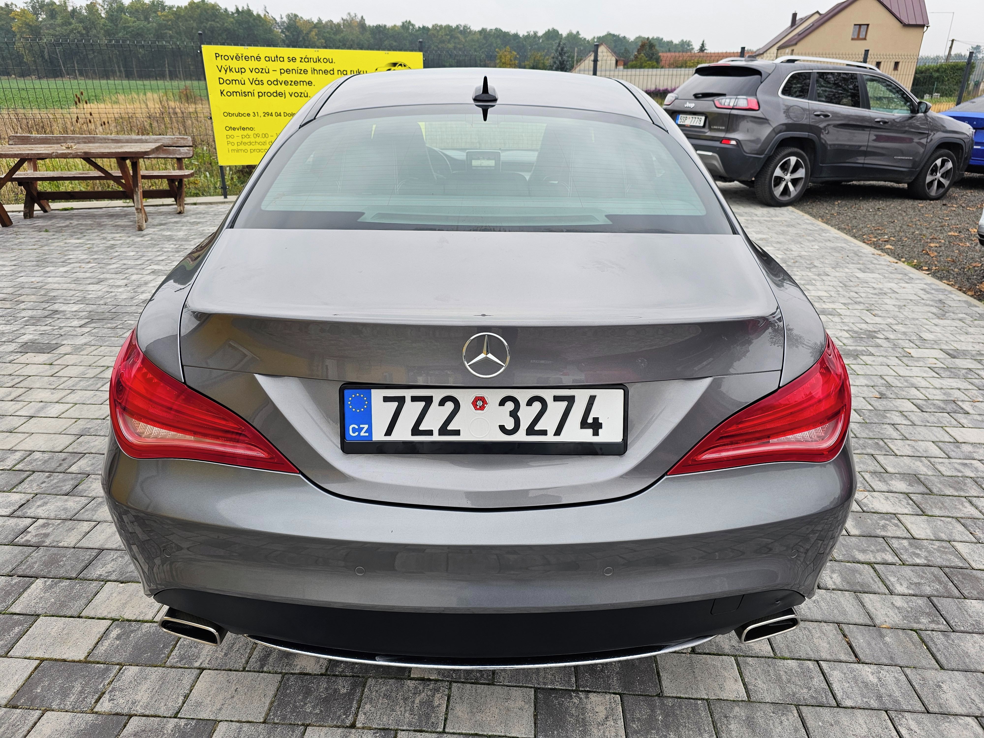 Mercedes-Benz CLA, 180 1.6 90kW - fotka 6