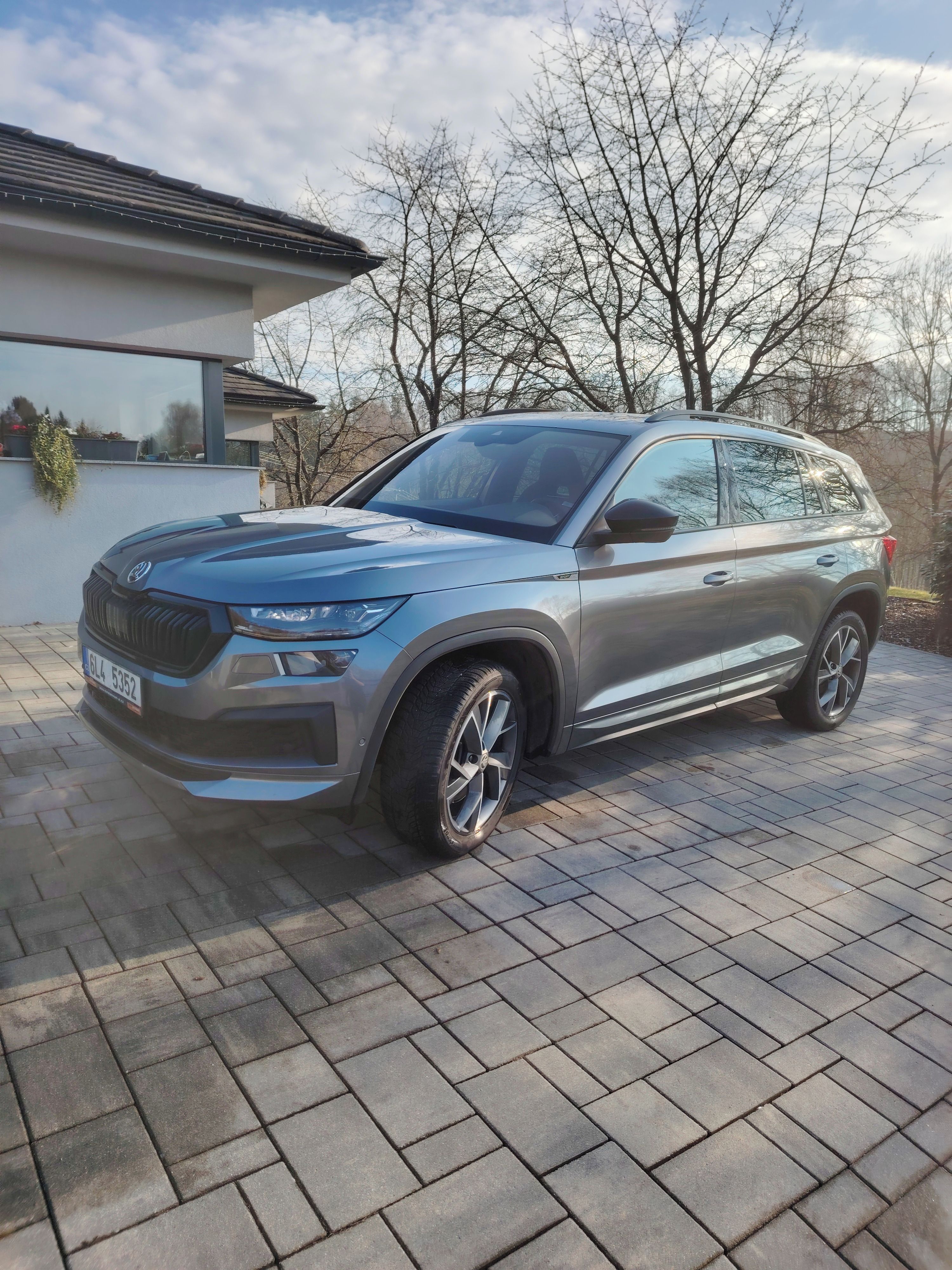 Škoda Kodiaq, 2.0 TDI 147 KW 4x4 Sport Line - fotka 3