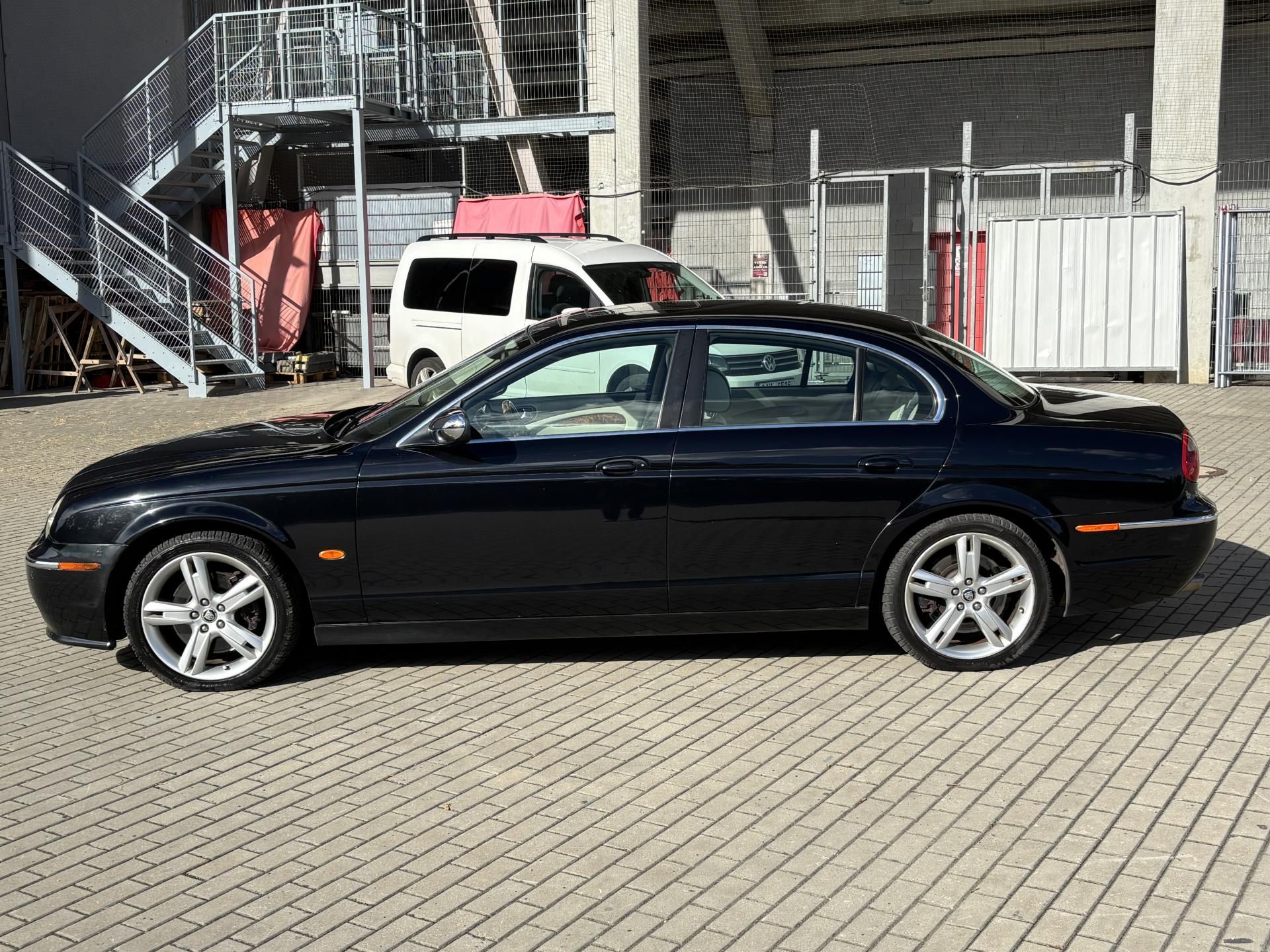 Jaguar S-Type, 2.7D, 152kw Nová STK - fotka 2
