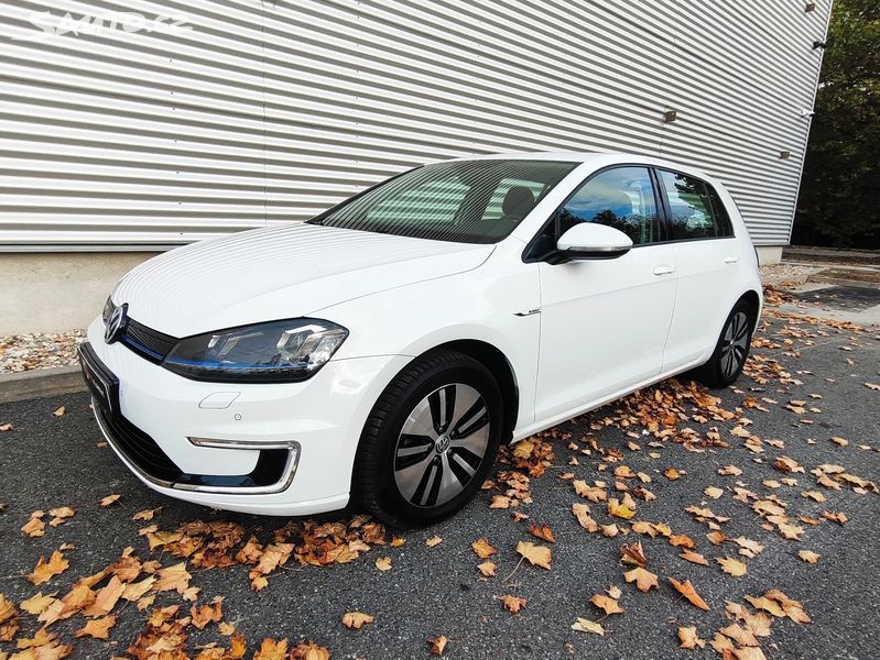 Volkswagen e-Golf, 32kWh 85 KW 28.000km!!!