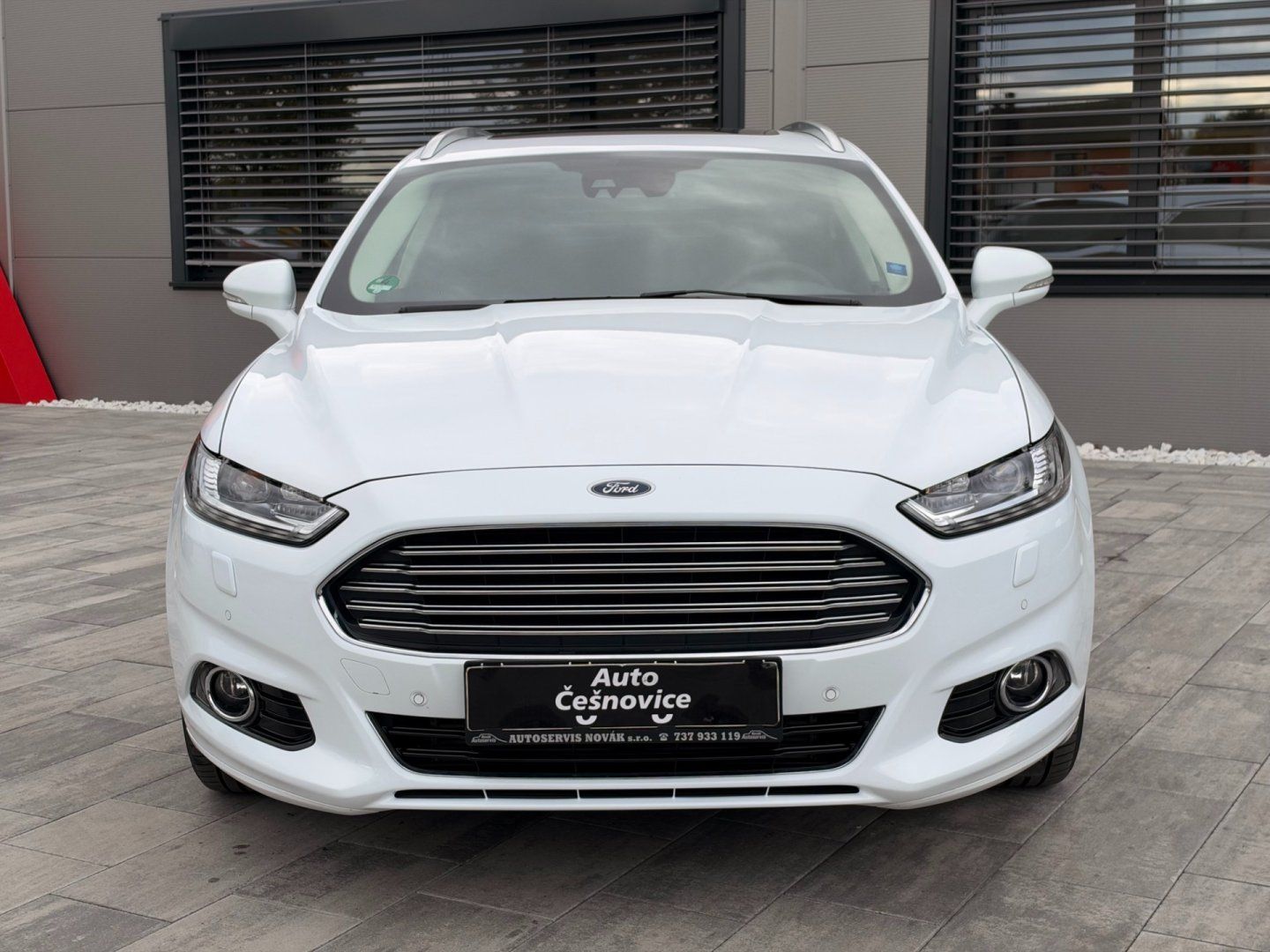 Ford Mondeo, Titanium 2.0TDCi 132kW Automat - fotka 2