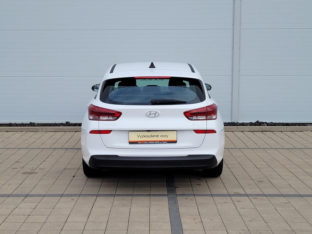 Hyundai i30, Comfort 1.0 GDI 74 kW - fotka 6