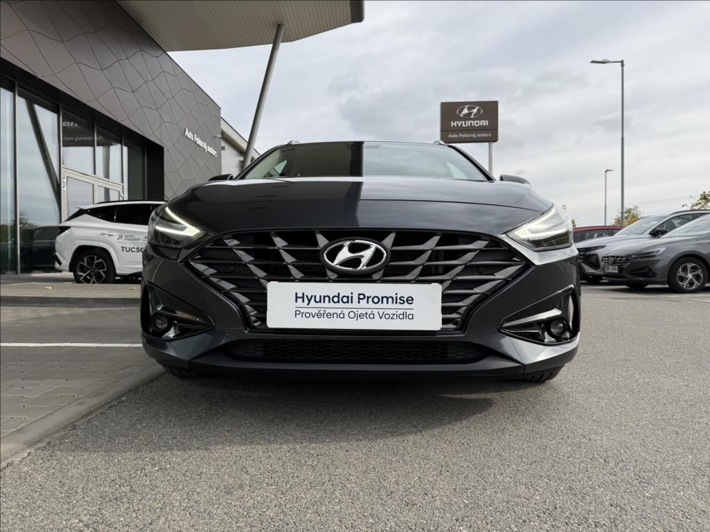 Hyundai i30, 1,0 T-GDI DCT  WG Family Smart - fotka 5