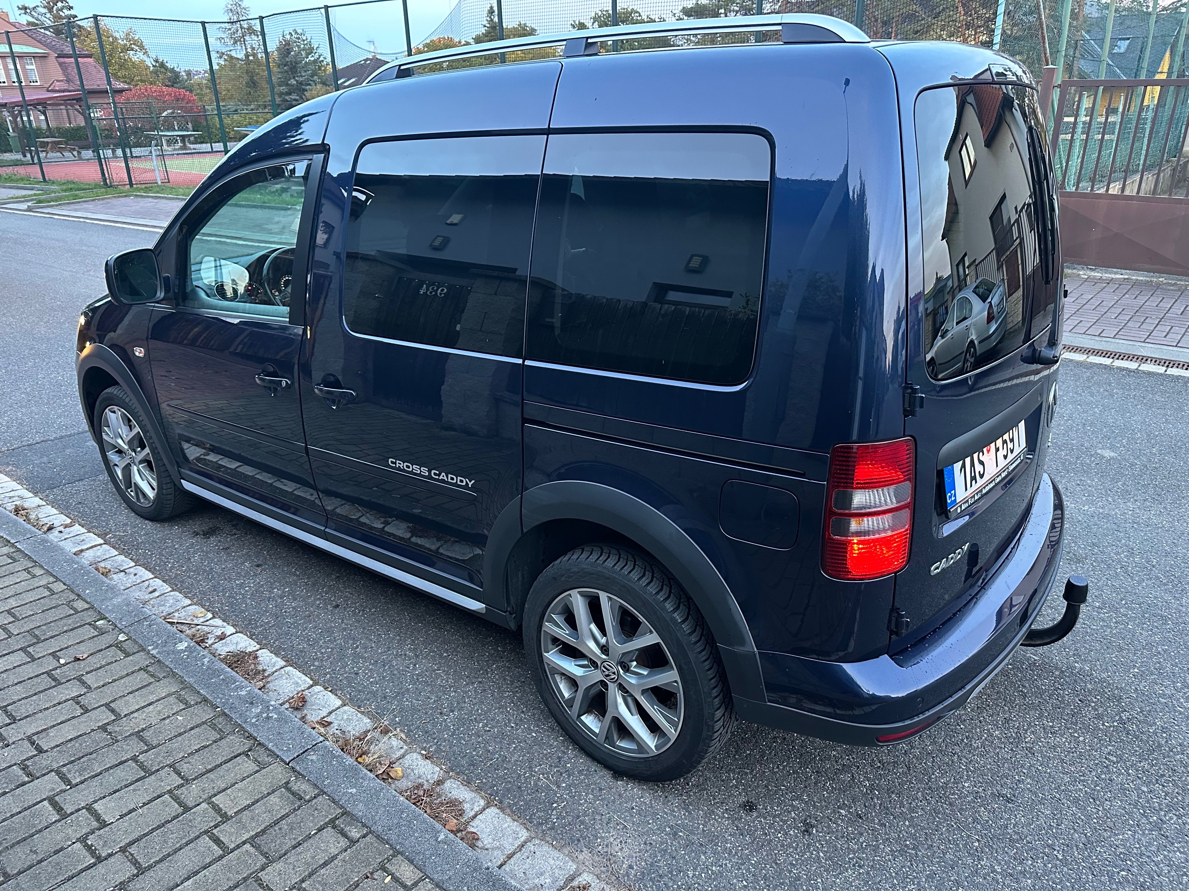 Volkswagen Caddy, 2,0 tdi - fotka 3