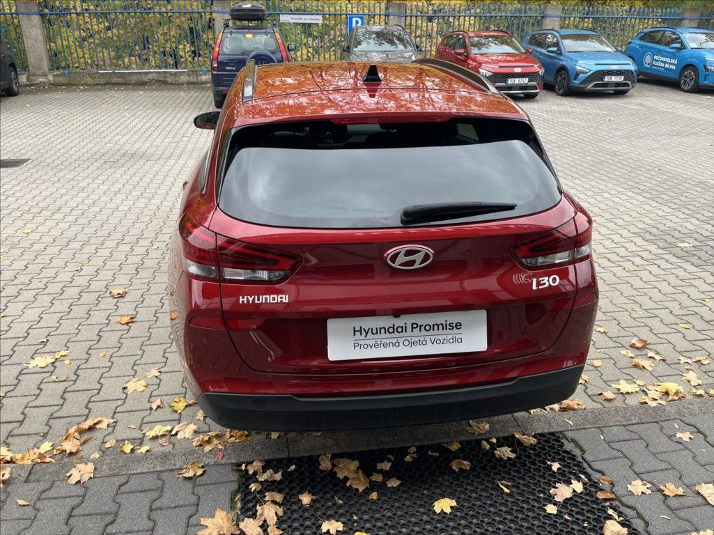Hyundai i30, 1,5 i CVVT 71kW  GO Czech! - fotka 6