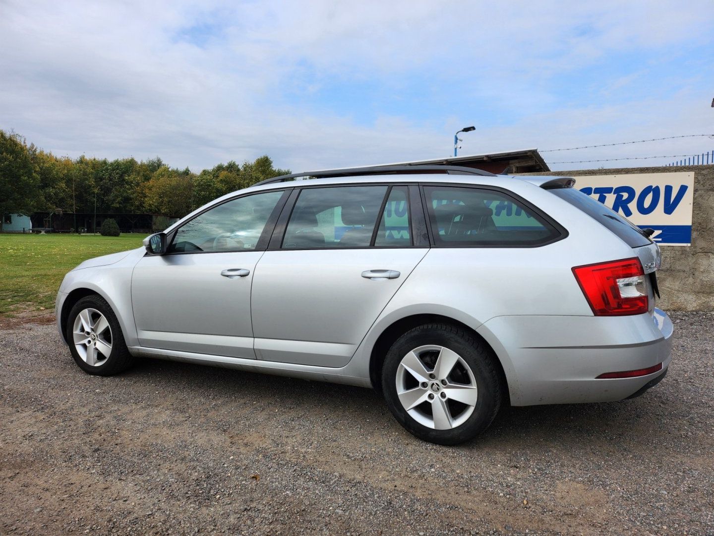Škoda Octavia, 1.6 tdi kombi - fotka 5