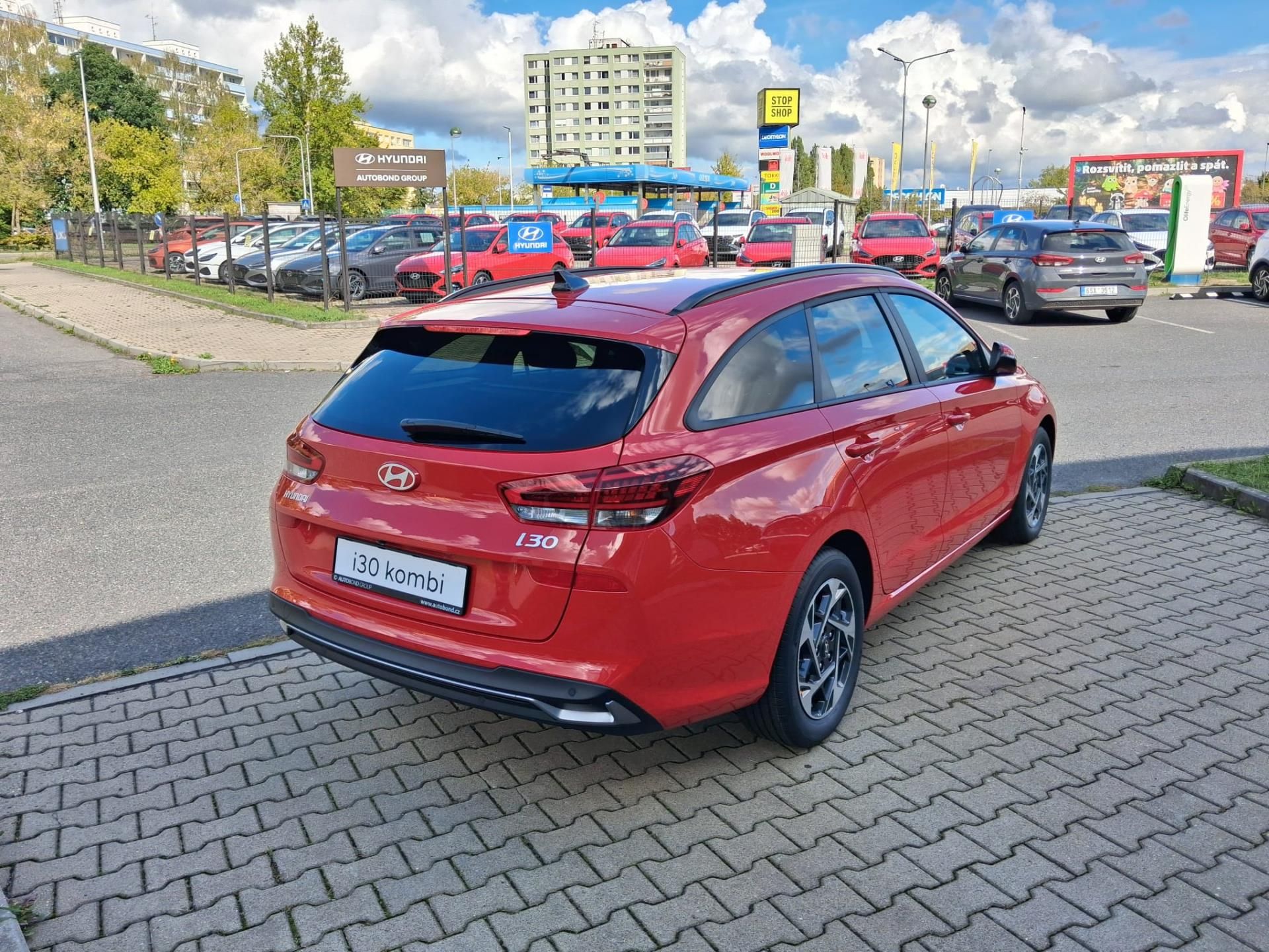 Hyundai i30, 1.6 T-GDi 150k GO Czech! - fotka 2