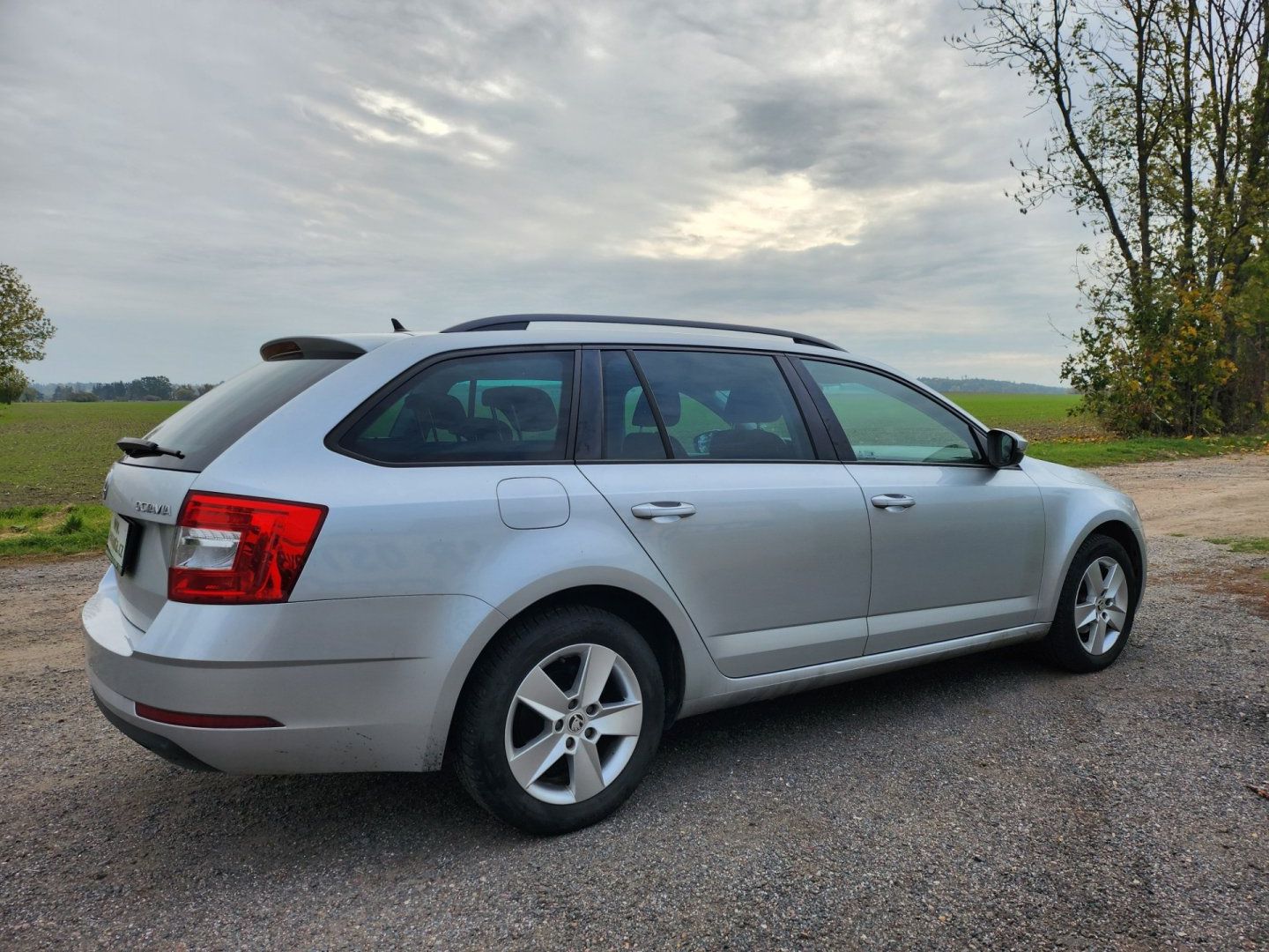 Škoda Octavia, 1.6 tdi kombi - fotka 4