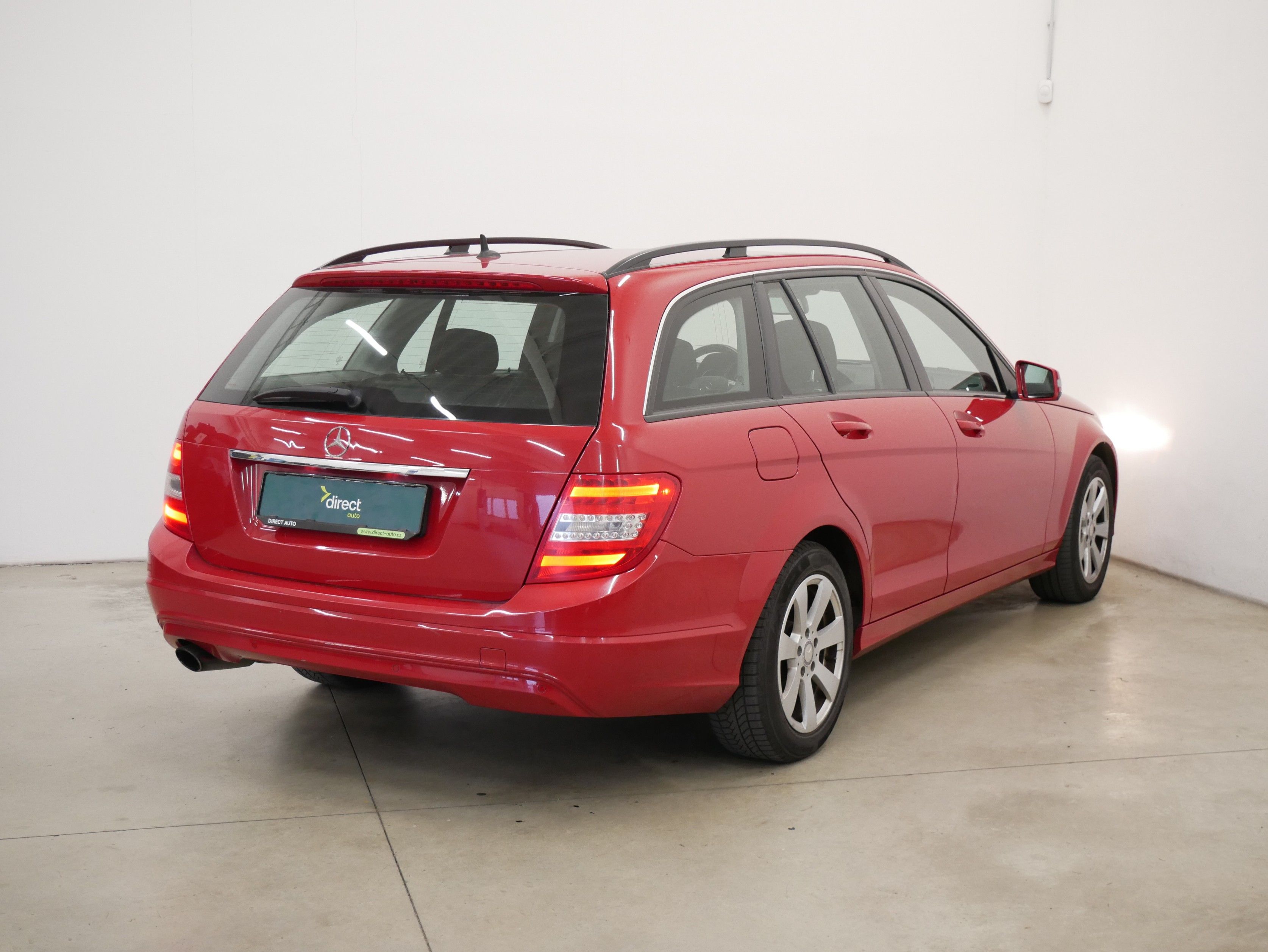 Mercedes-Benz Třídy C, 2,2 CDi 100kW - fotka 2
