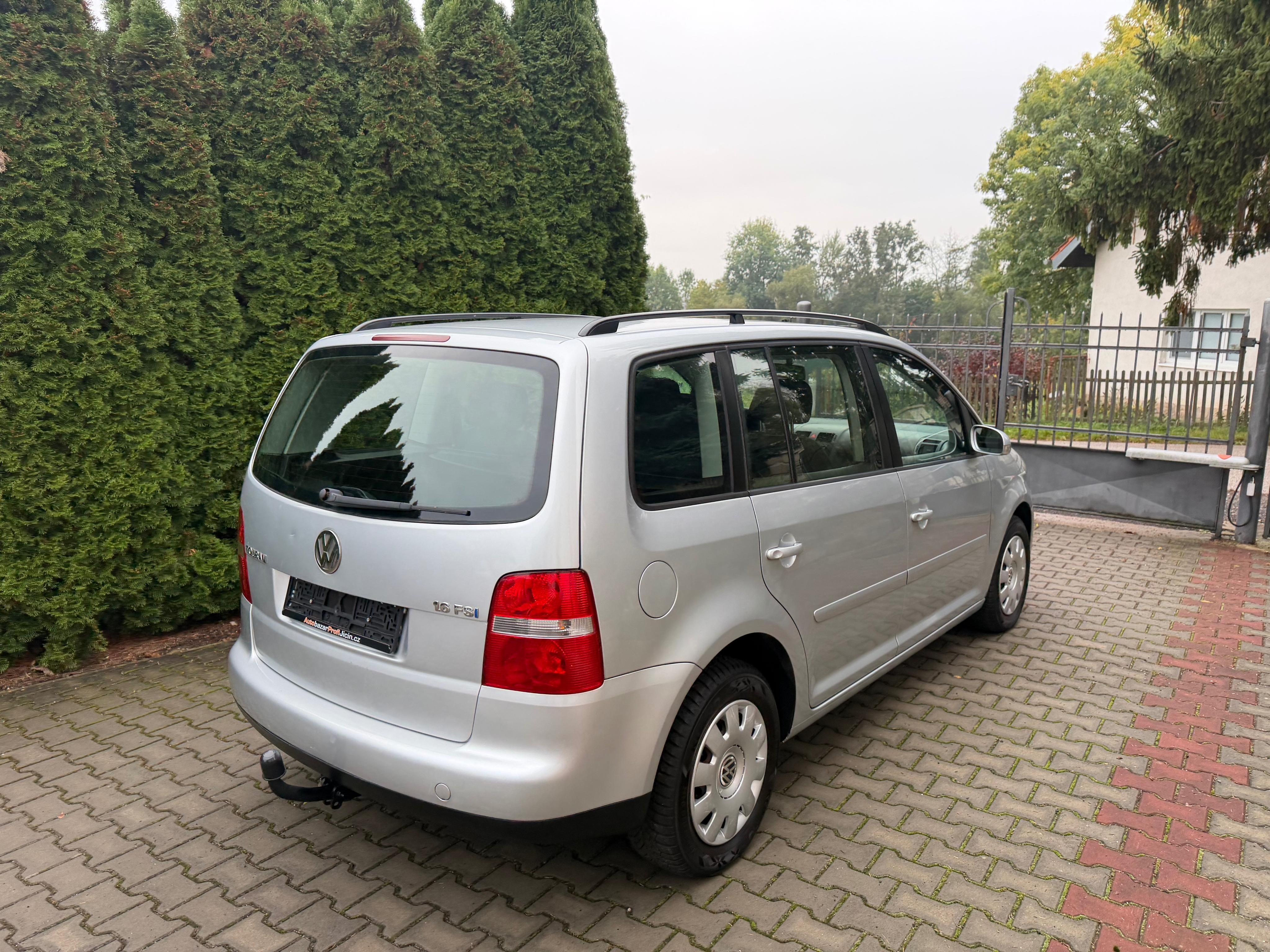 Volkswagen Touran, 1,6FSi Nová STK,Tažné, servika - fotka 4