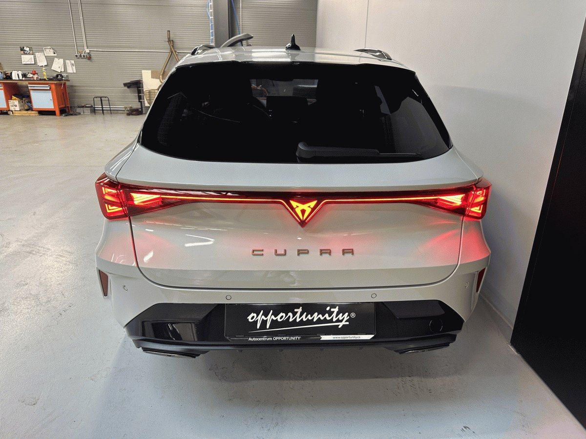 Cupra Leon, SP 1.5 eTSI 150 DSG BLACK EDIT - fotka 5
