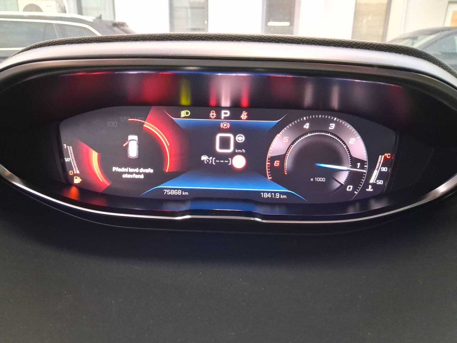 Peugeot 3008, 1.5 BlueHDi, Automat - fotka 3
