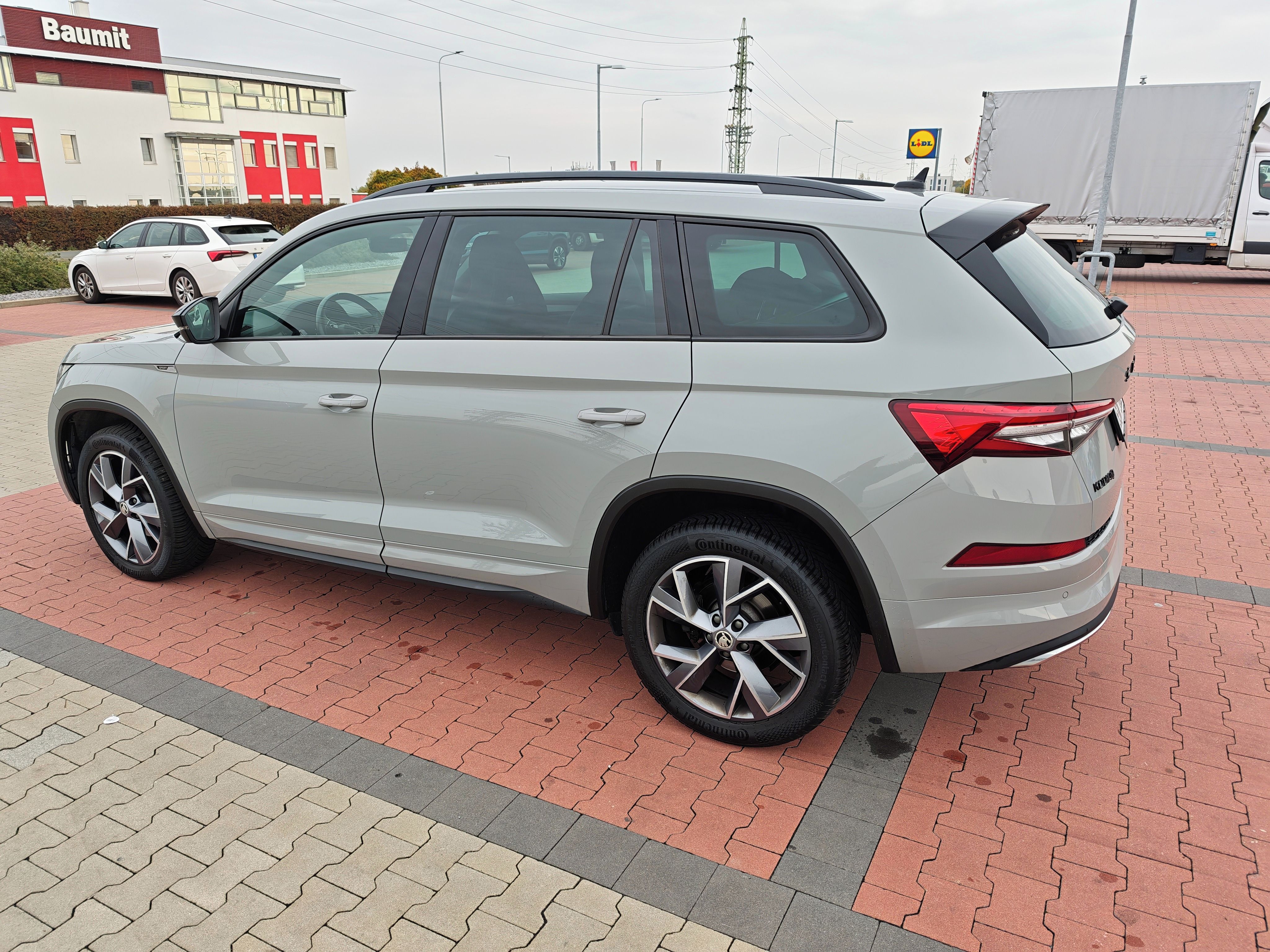 Škoda Kodiaq, Sportline 1.5 TSI, automat - fotka 3