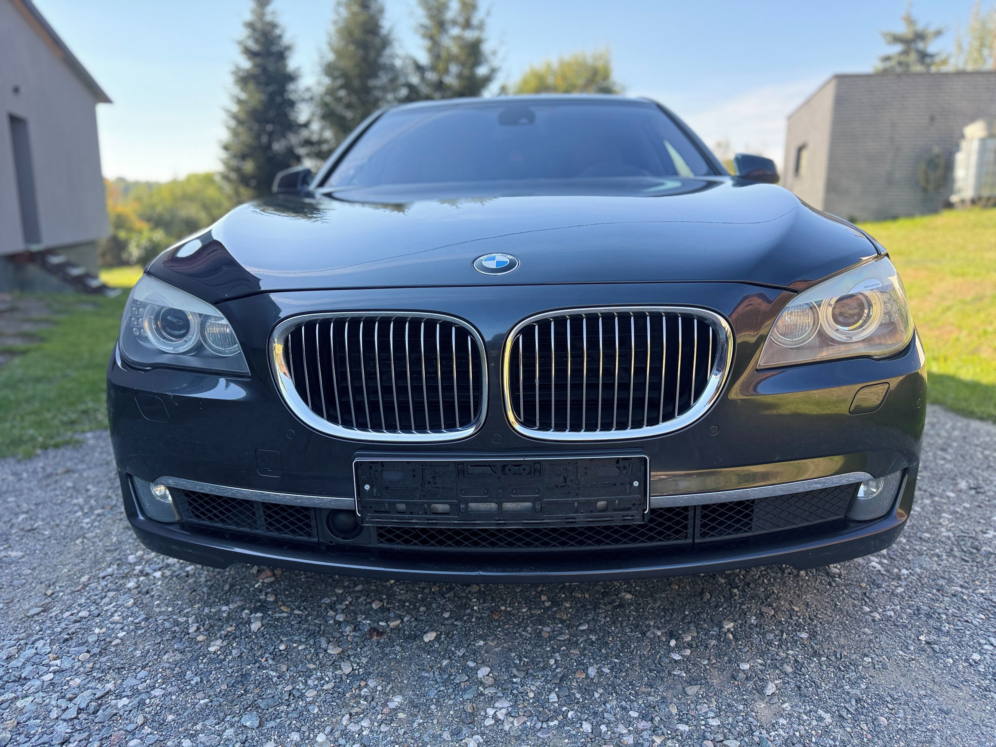 BMW Řada 7, 750i, Top stav - fotka 2