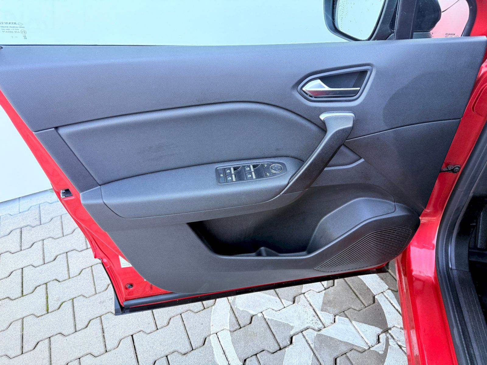 Renault Captur, 1.3TCe 103kW/140PS - fotka 6