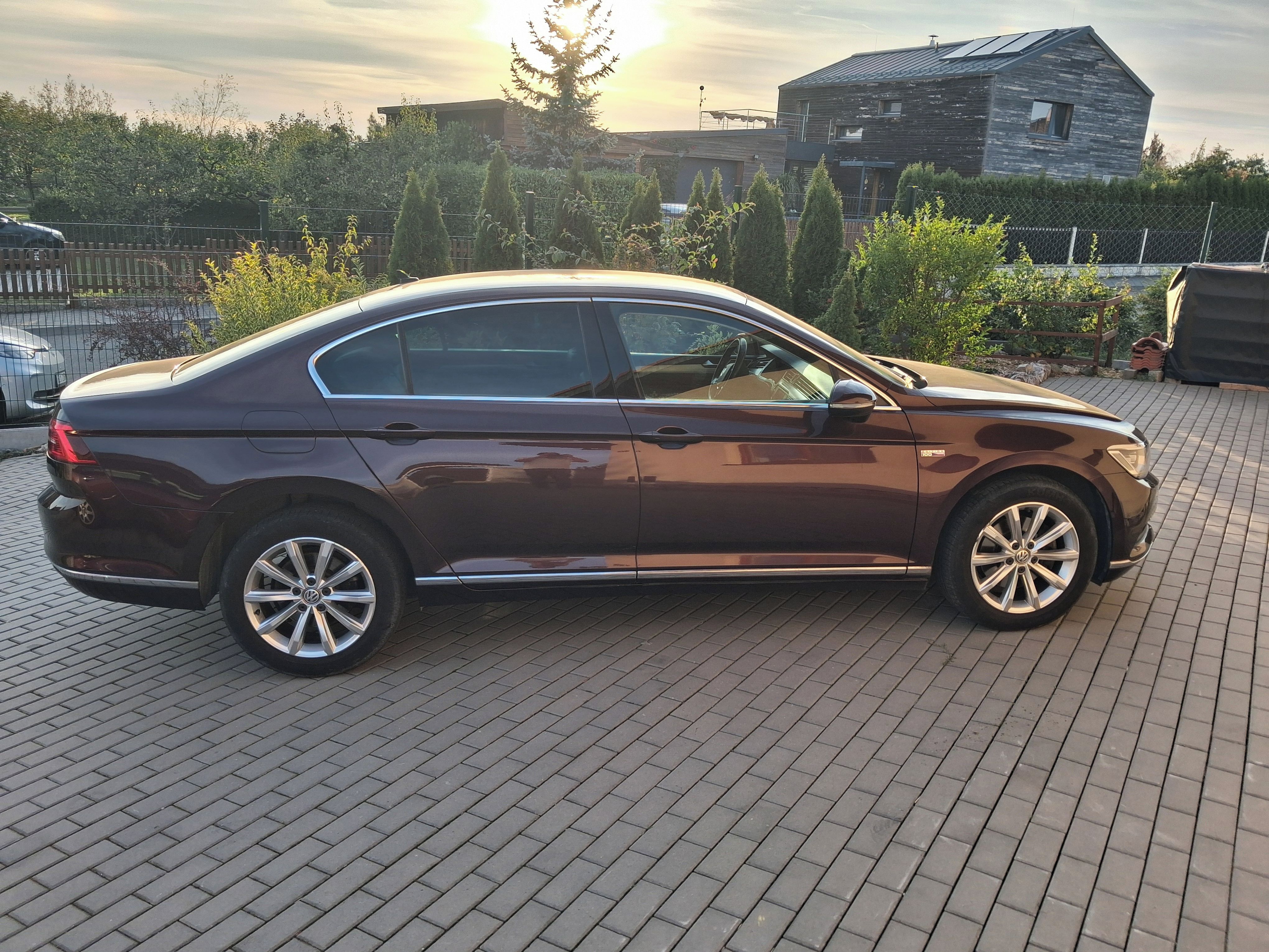 Volkswagen Passat, 2.TDI TOP výbava - fotka 4