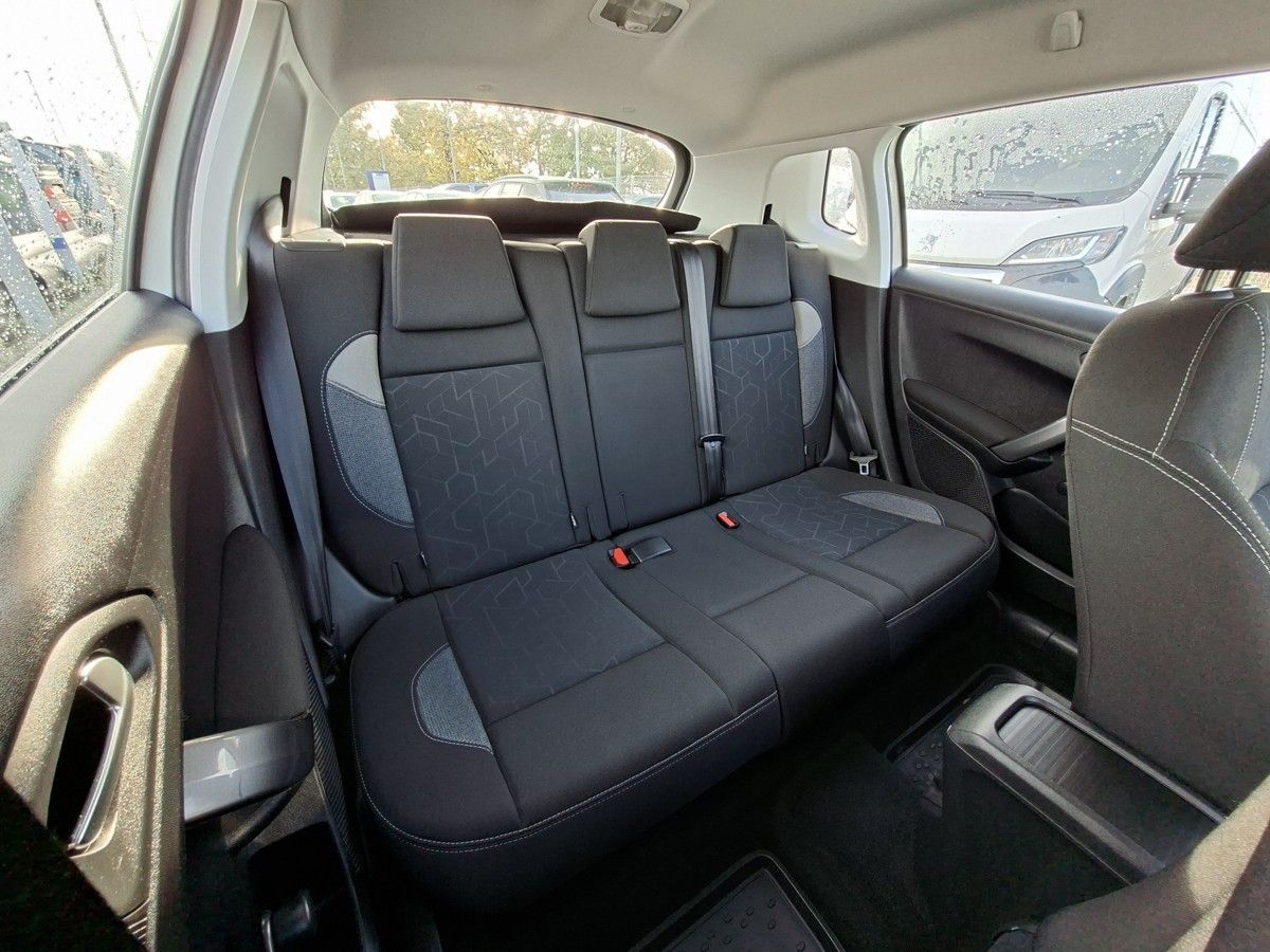 Peugeot 2008, 1,2 PT 110k M5 2.MAJ - fotka 6