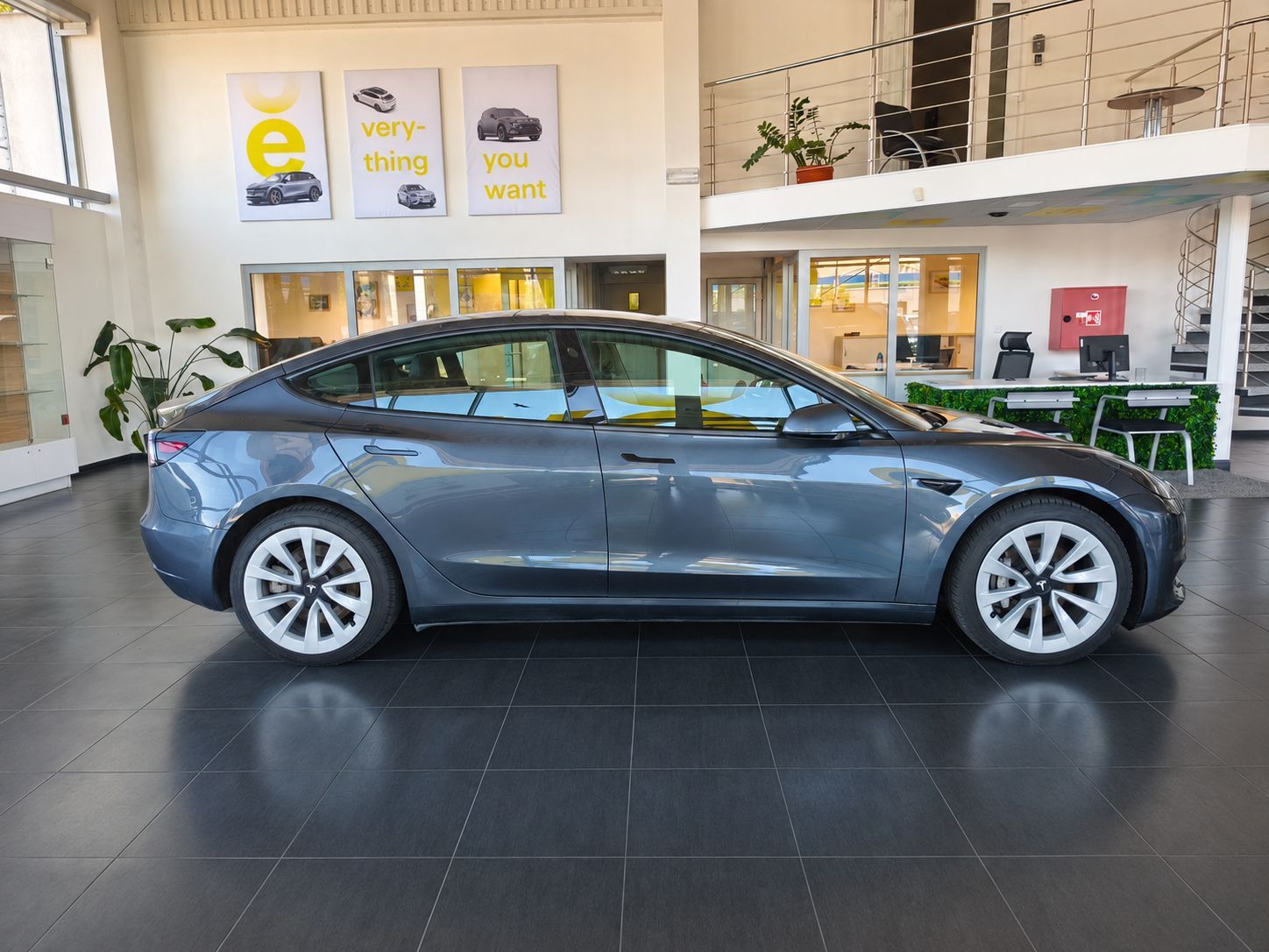 Tesla Model 3, Long Range, AWD, Tažné - fotka 5