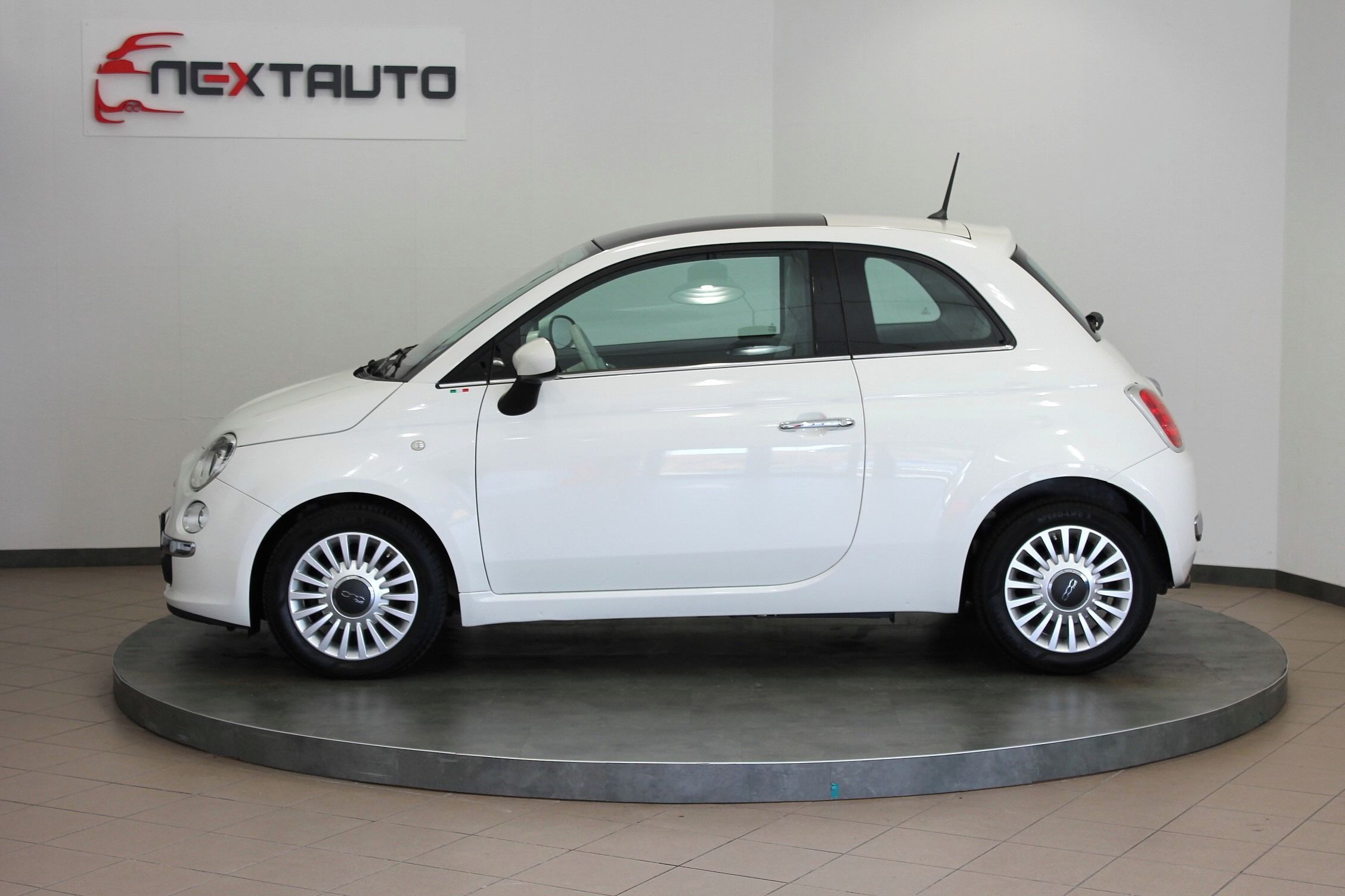 Fiat 500, 0.9 TWINAIR 77kW, PANORAMA - fotka 2