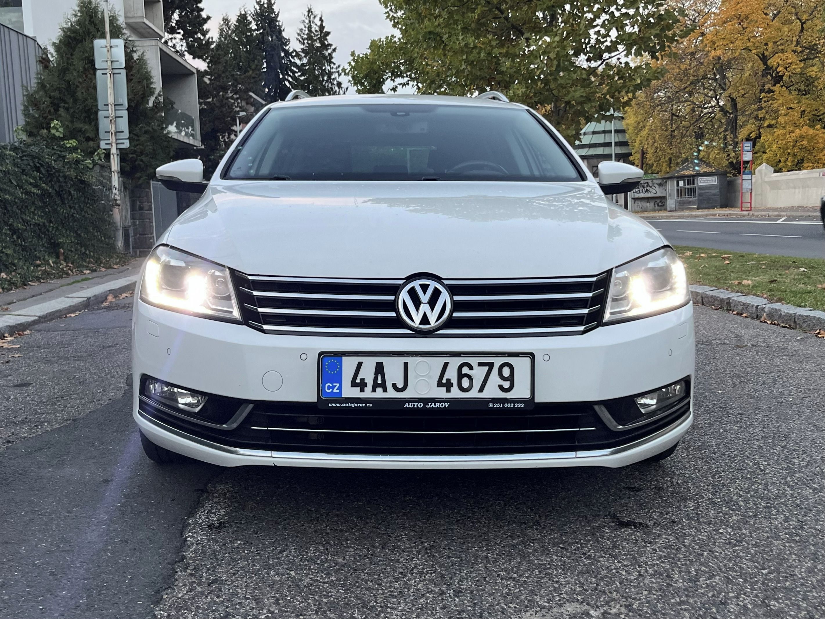 Volkswagen Passat, VW Passat B7 Variant 2.0 TDI - fotka 2