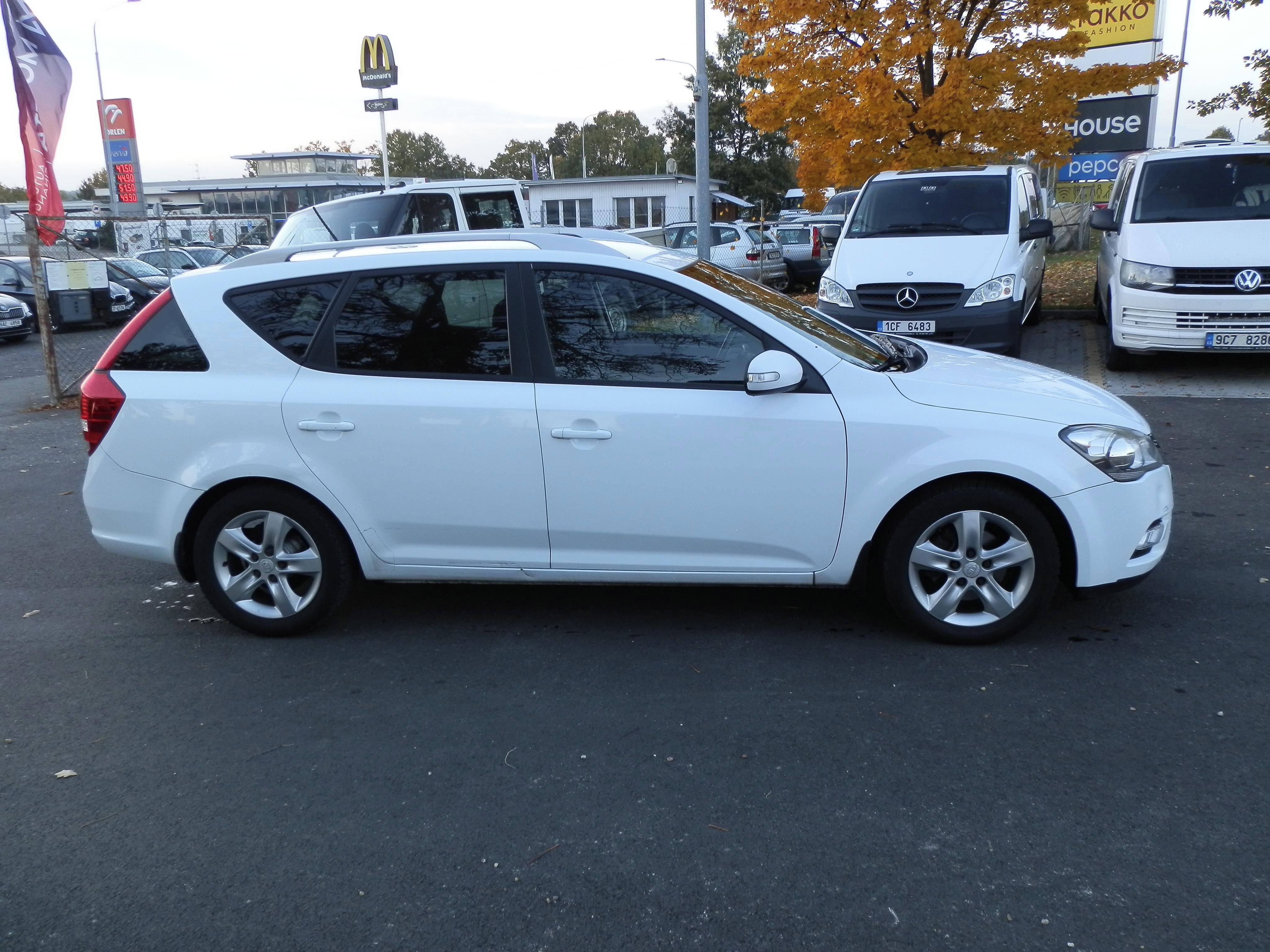 Kia Cee´d, 1,6 LPG - nová STK - fotka 4