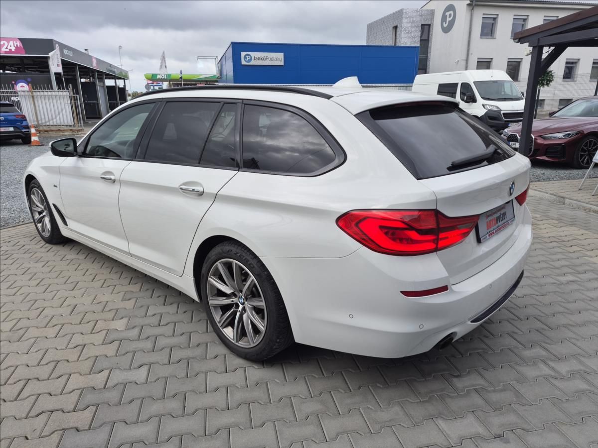 BMW Řada 5, 530d XDrive SportLine ČR - fotka 6