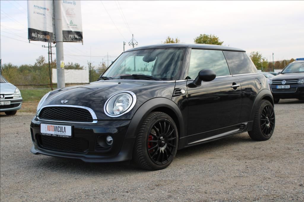 Mini One, 1,6 i  STK 4/2028, KLIMA