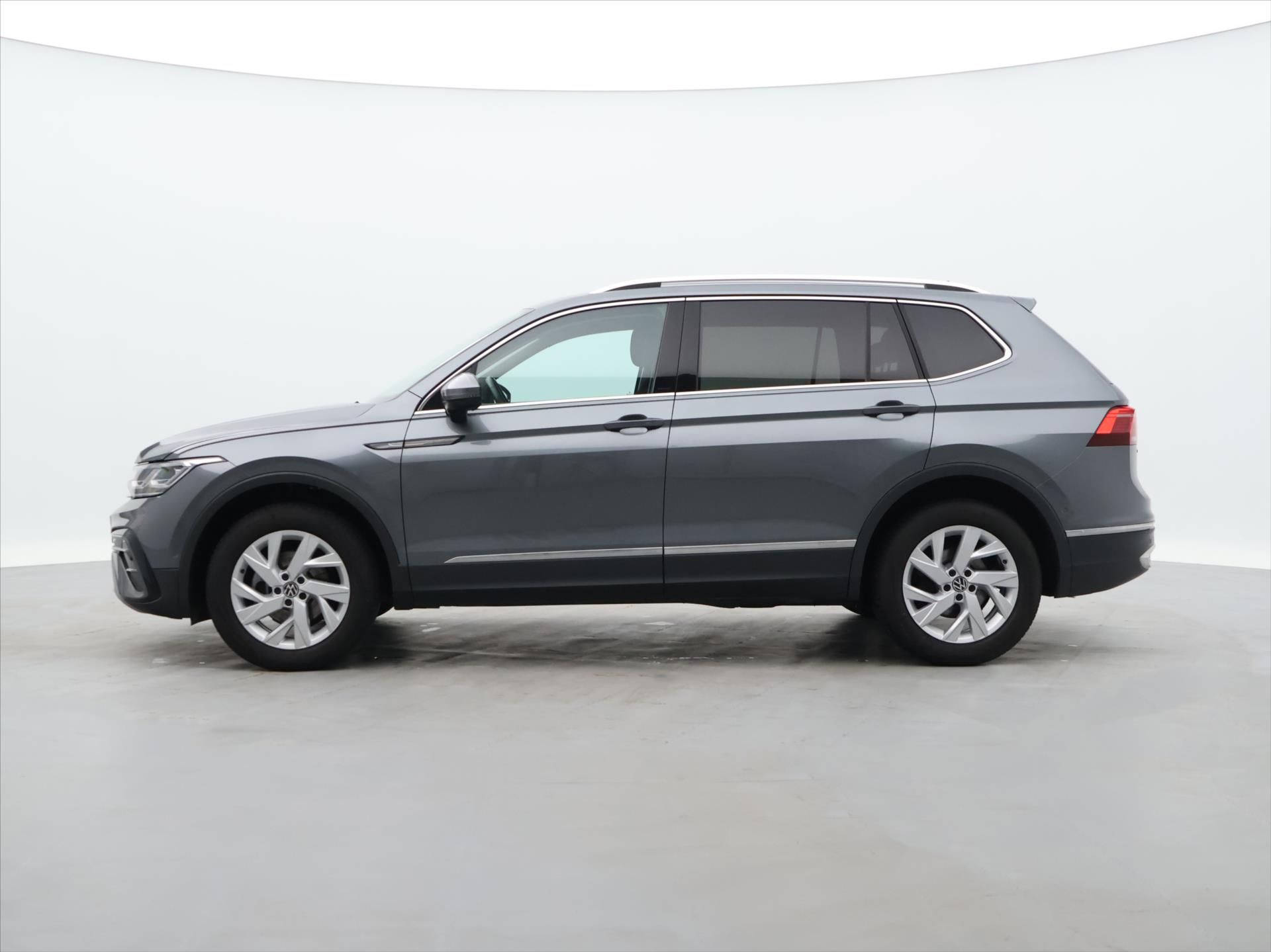 Volkswagen Tiguan, 1,5 TSI EVO DSG CZ 1.Maj. DPH - fotka 4