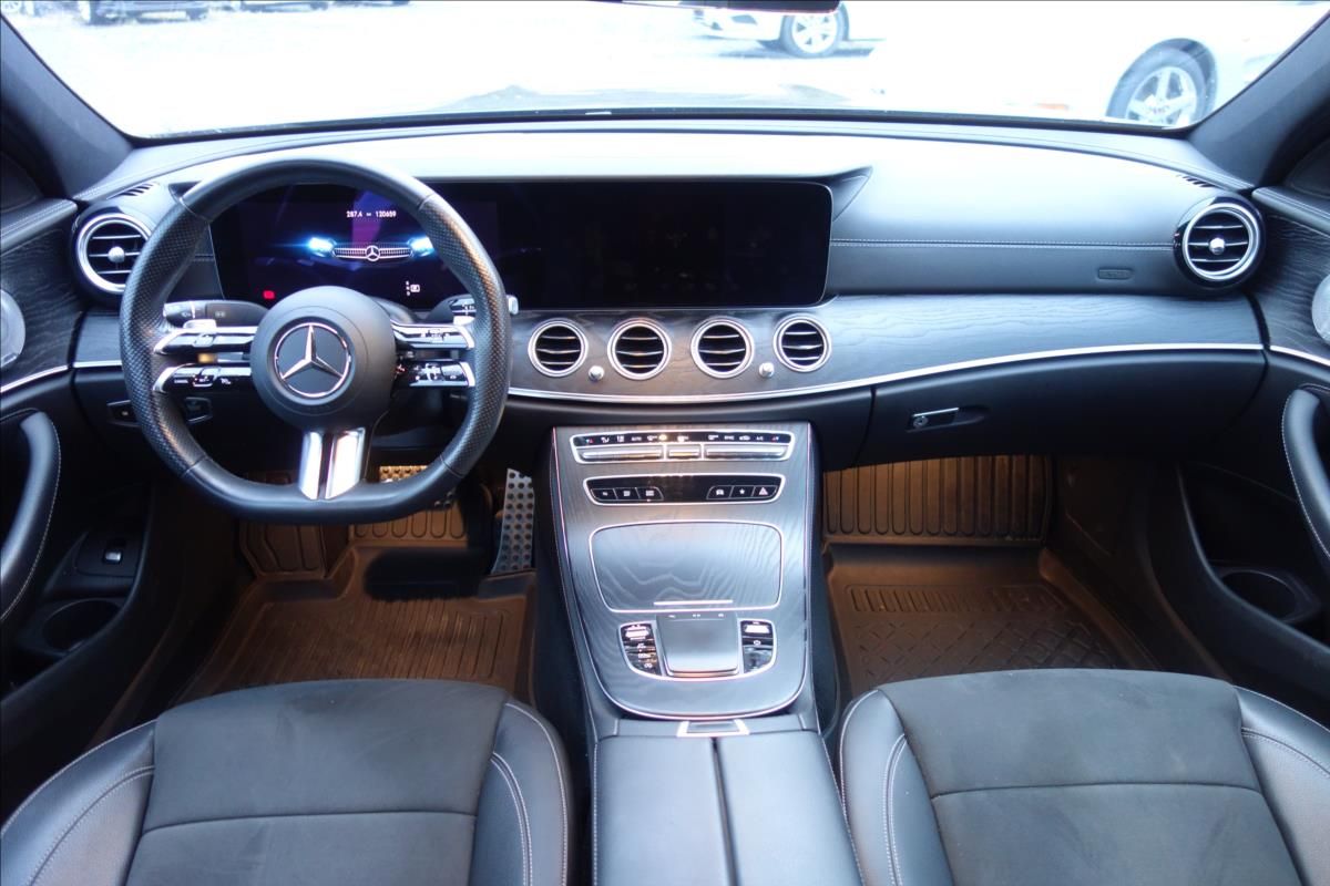 Mercedes-Benz Třídy E, 220, ČR, SERV.KN., 4MATIC. - fotka 5