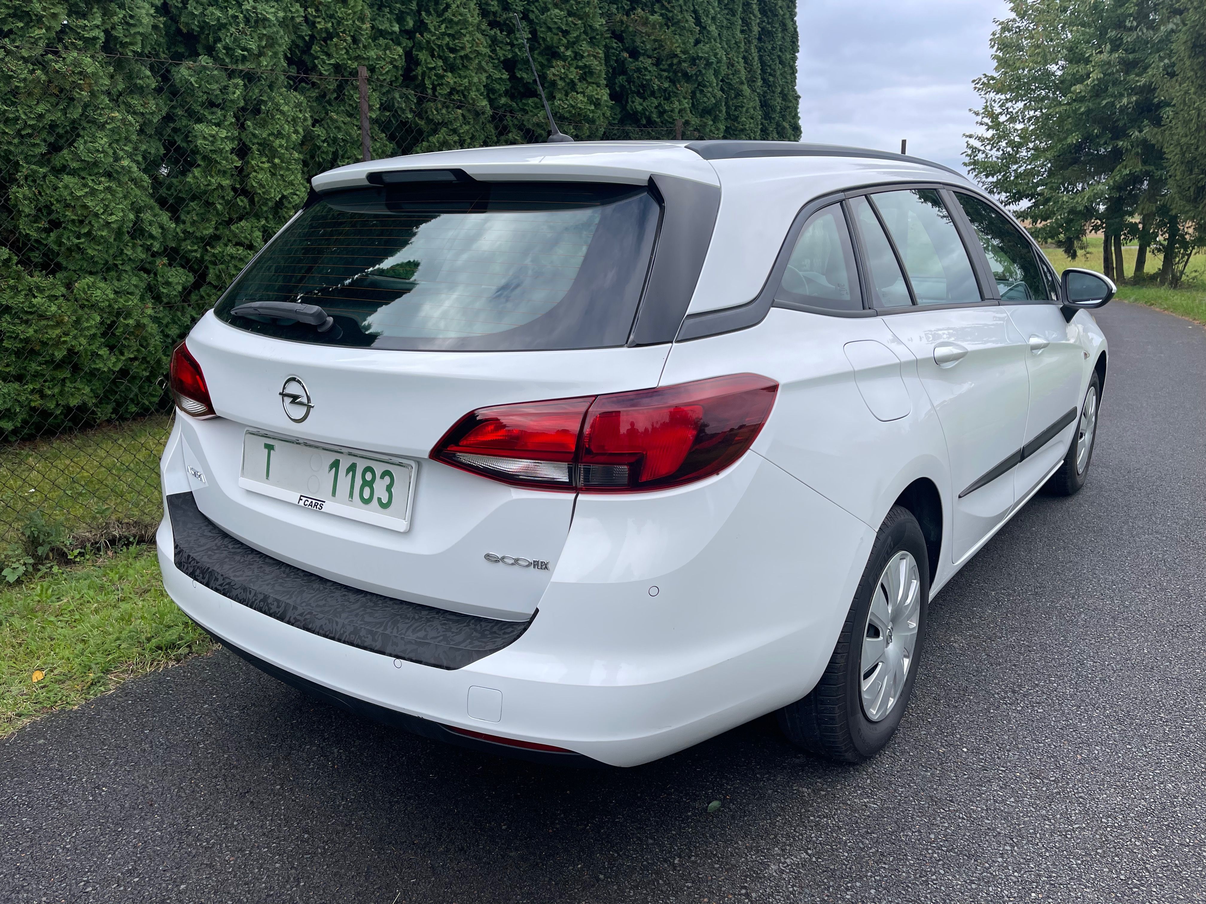 Opel Astra, K 1,0 77kW Sports Tourer - fotka 6