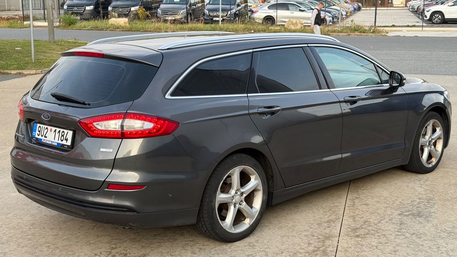 Ford Mondeo - fotka 4