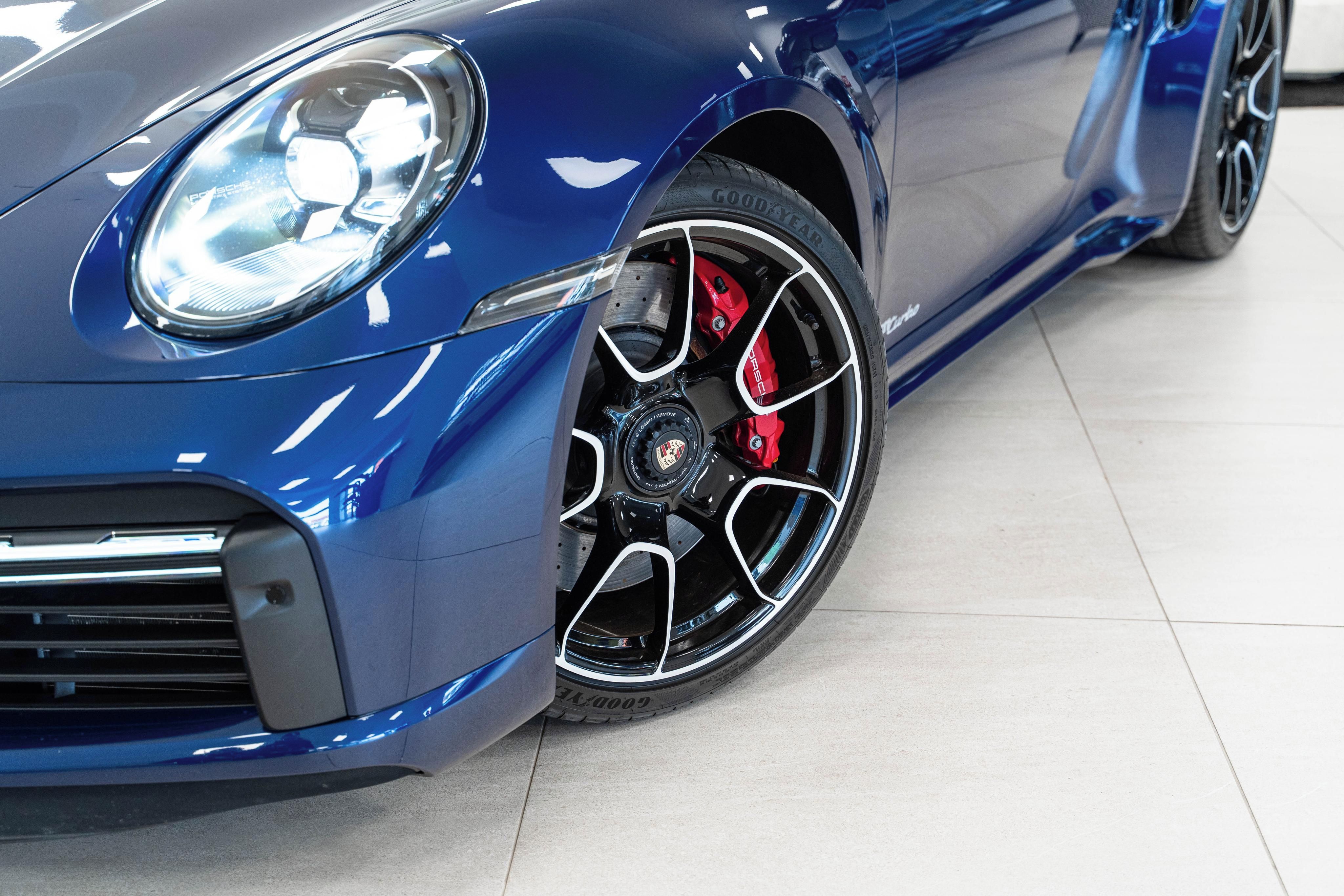 Porsche 911, 992.1 Turbo Cabrio - 1.m, DPH - fotka 4