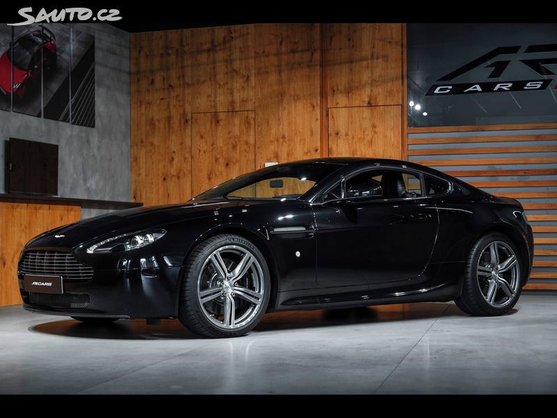 Aston Martin V8 Vantage, N400 142/240